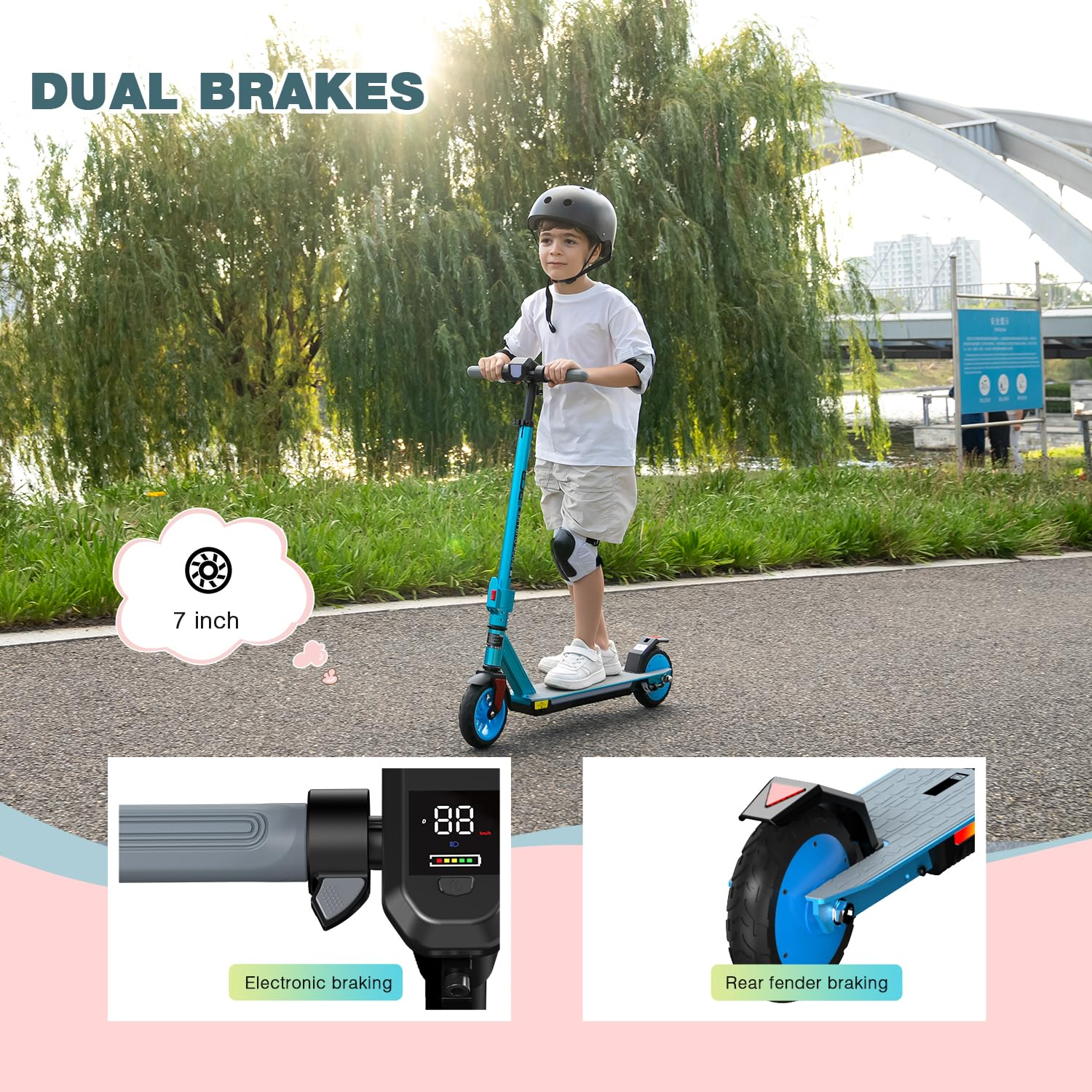 Een jongen met helm rijdt op een blauwe scooter. De afbeelding toont dubbele remmen en 7-inch wielen. Details zijn elektronisch en spatbordremmen.