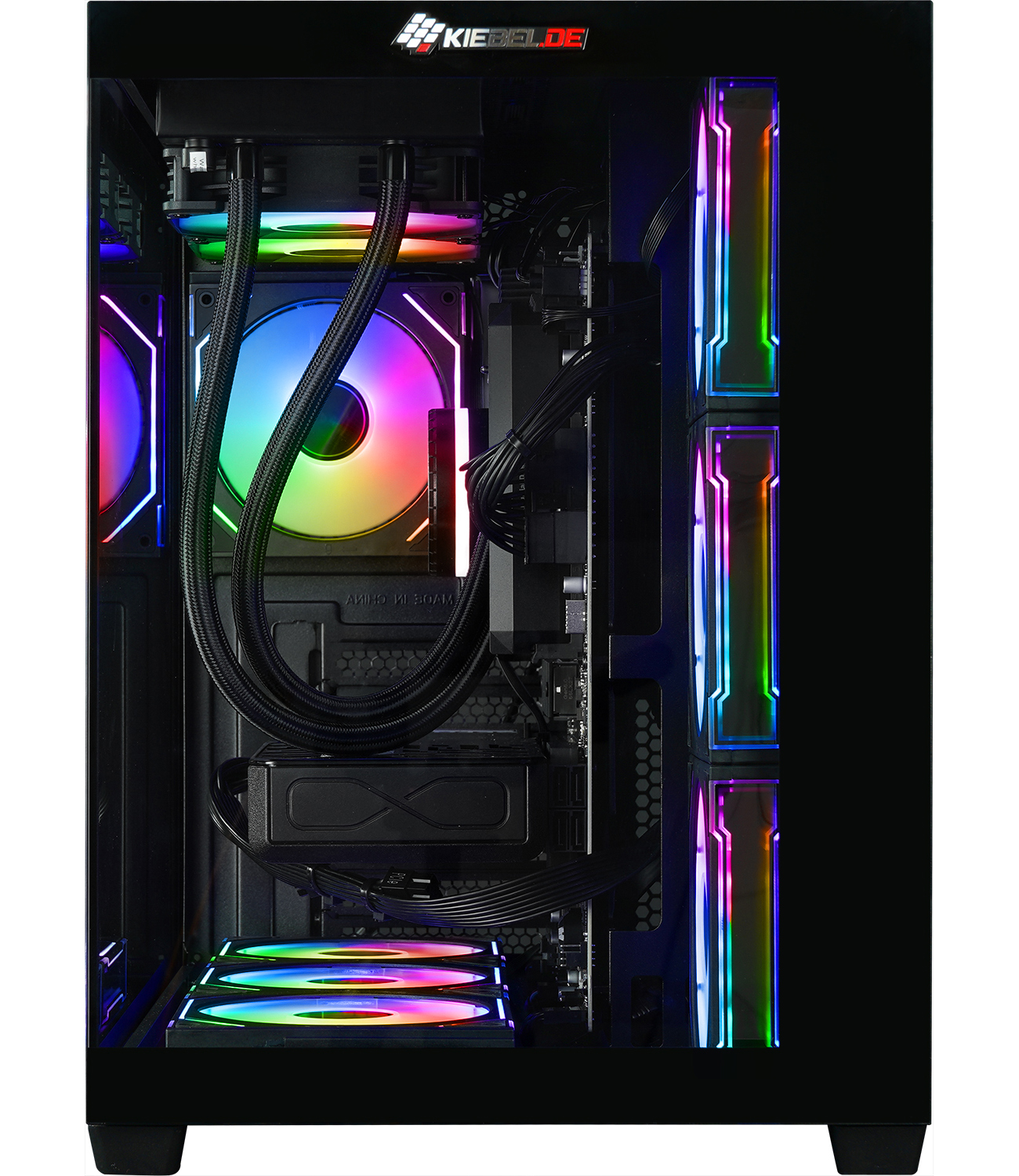 Un boîtier d'ordinateur avec des lumières LED colorées à l'intérieur. Des ventilateurs, un refroidisseur liquide et d'autres composants sont visibles. Le boîtier est noir.