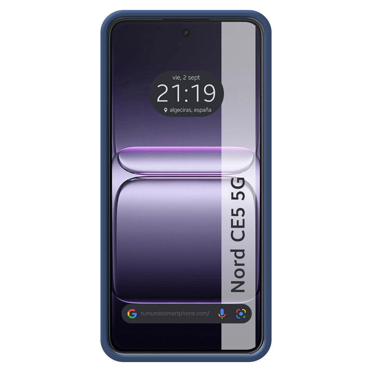 Schermo di smartphone che mostra l'ora e un sito web, in una custodia blu. Il telefono  è un modello Nord CE5 5G.