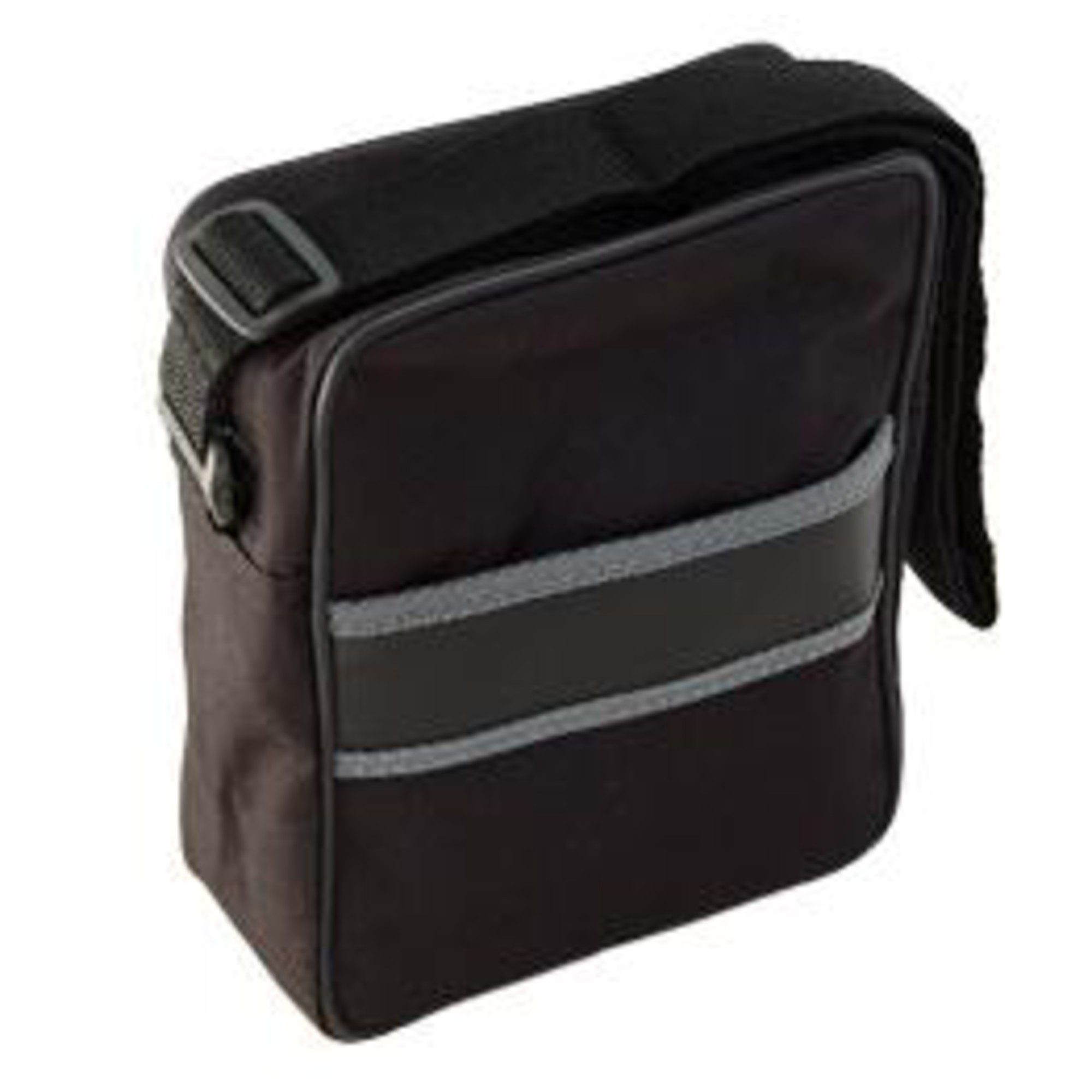 Schwarze Umhängetasche mit grauem Streifen und Riemen. Die Tasche ist rechteckig und hat eine Klappe.