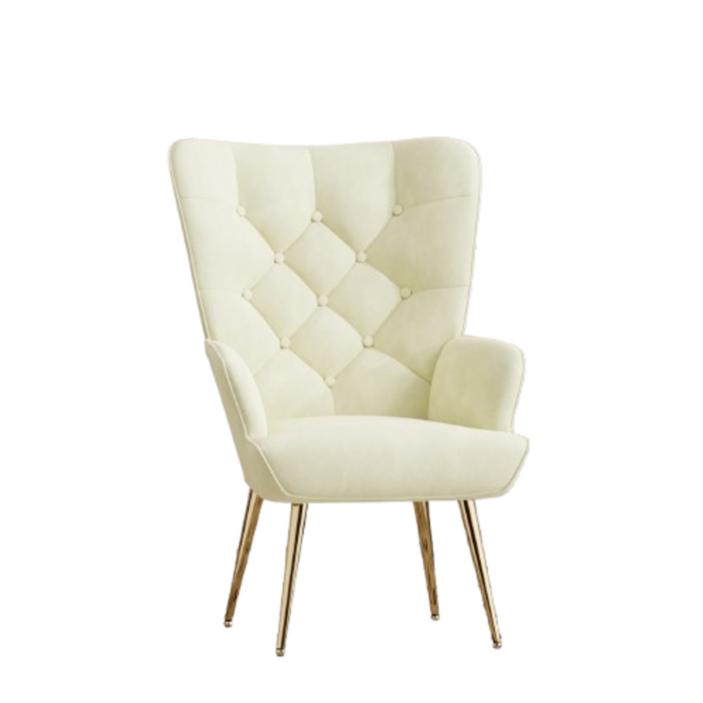Ein cremefarbener Sessel mit Knopfheften und goldenen Beinen. Er steht vor einem schwarzen Hintergrund und zeigt sein elegantes Design.