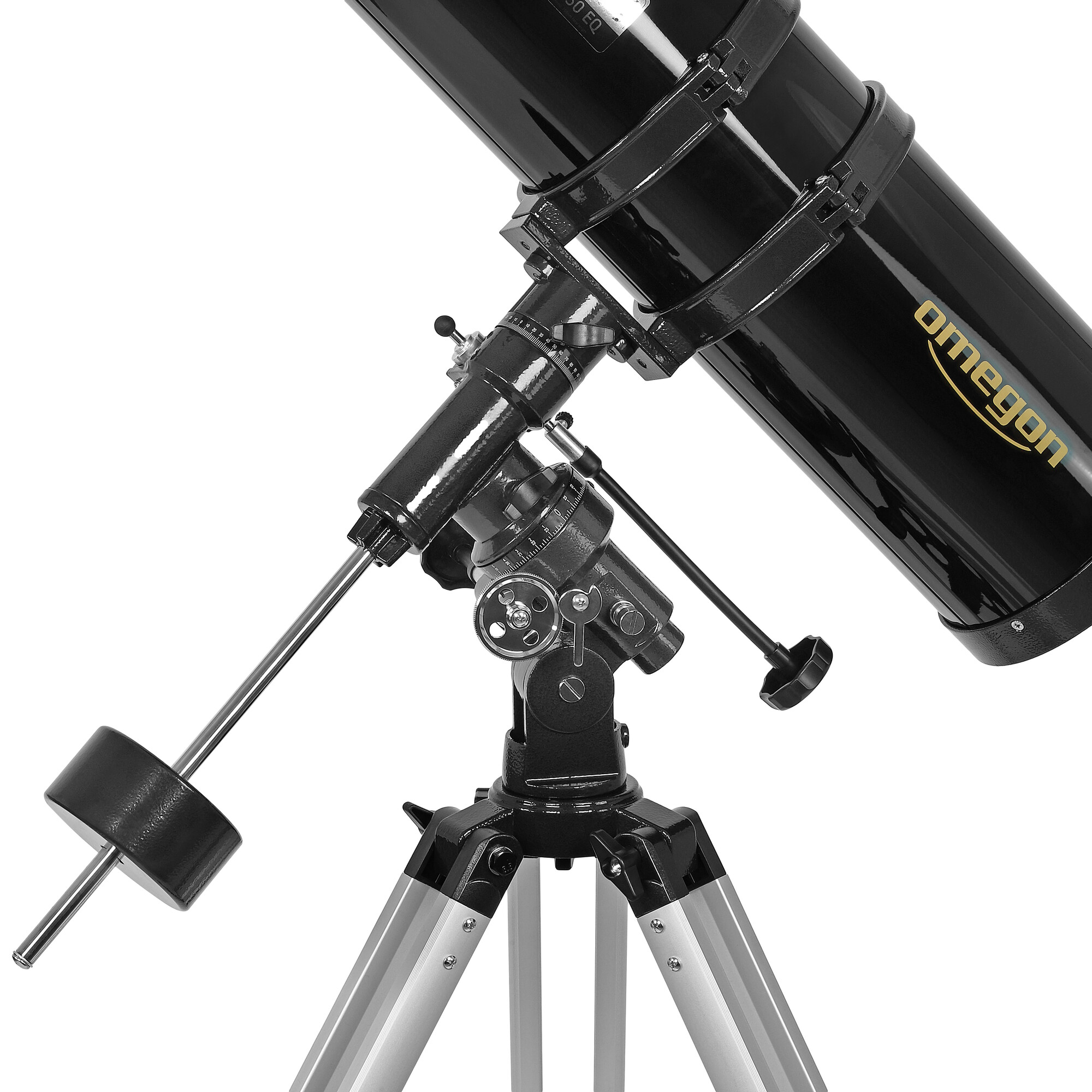 Ein schwarzes Teleskop auf einem Stativ. Es hat silberne Beine und ein schwarzes Rohr mit dem Markennamen 'Omegon' in Gold.