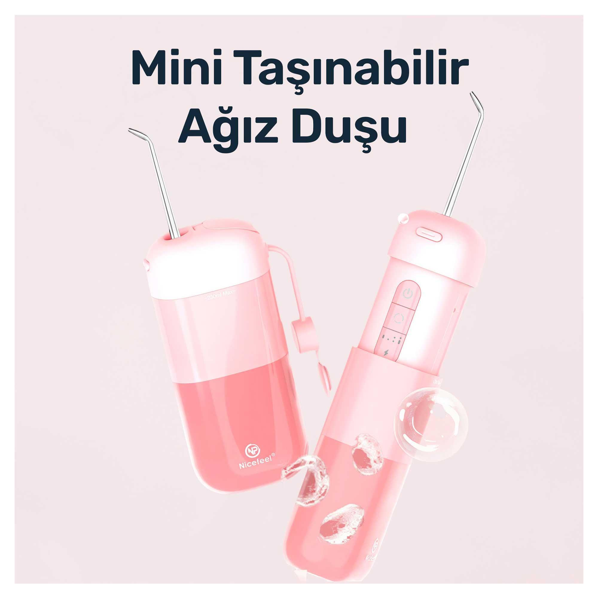 Pembe taşınabilir ağız duşu, su damlaları ve kabarcıklarla. Türkçe metin 'Mini Taşınabilir Ağız Duşu' diyor.