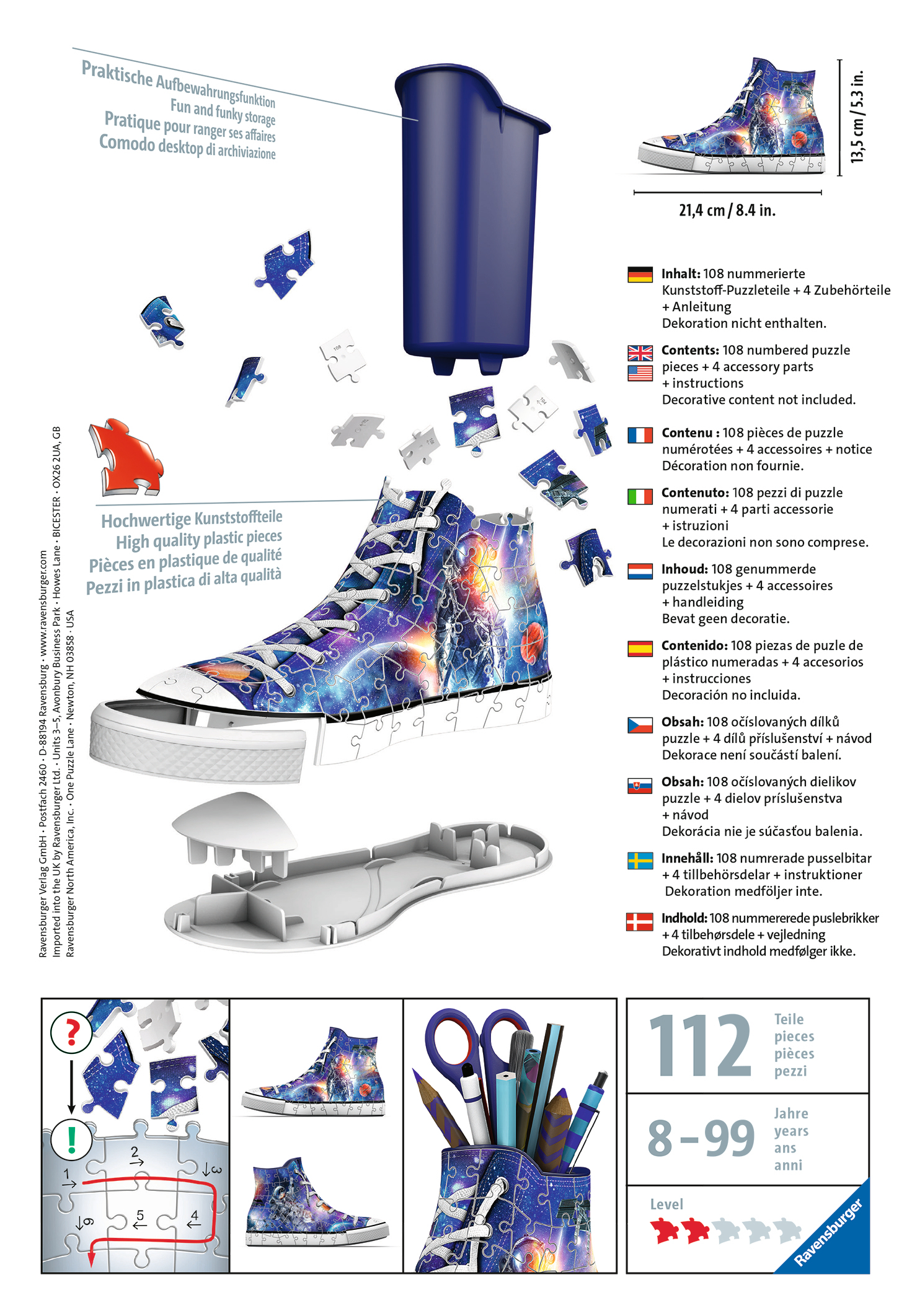Puzzledesign-Schuh, Puzzleteile und ein Stifthalter mit Schere und Bleistiften.