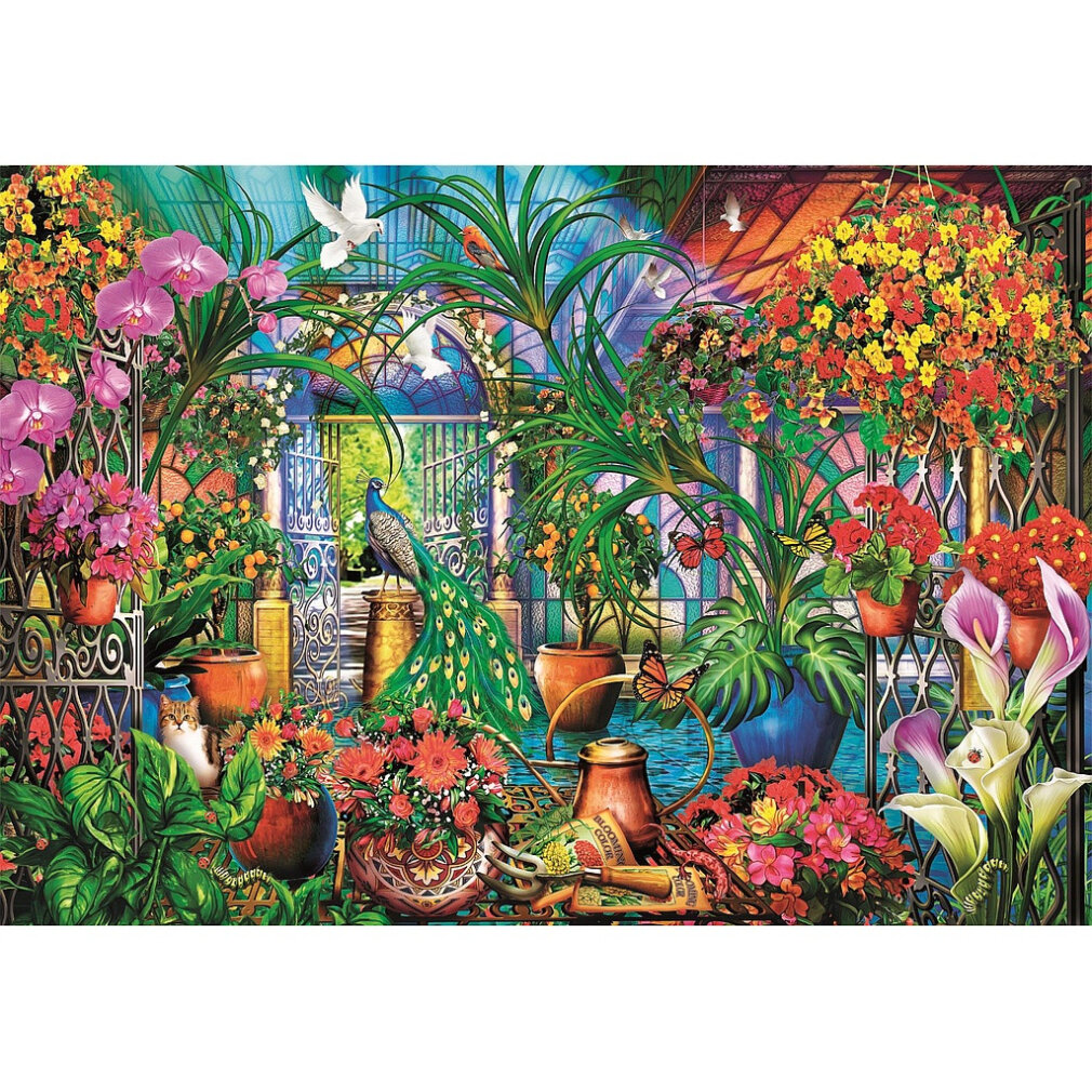 Bunte Gartenszene mit Pfau, Blumen, Schmetterlingen und Tauben. Buntglas-Hintergrund.