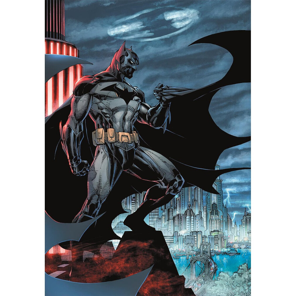 Batman, in zijn grijszwarte pak, staat op een dak met uitzicht op een stad met bliksem in de lucht.