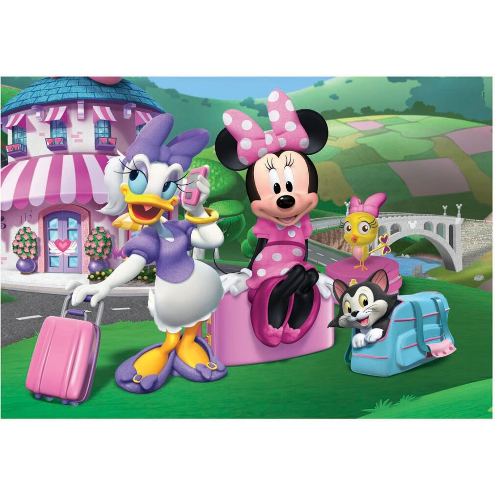 Daisy Duck belt, Minnie Mouse zit, een vogel en een kat zijn aanwezig. Een roze koffer staat naast Daisy. Achtergrond: een gebouw.