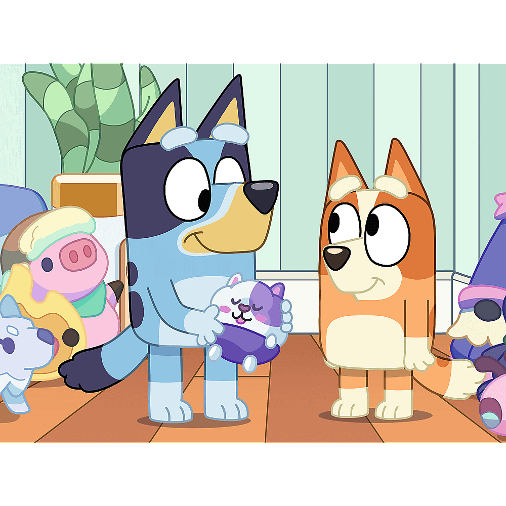 Bluey trzyma zabawkę, patrząc na Bingo. Inne zabawki i rośliny w tle.