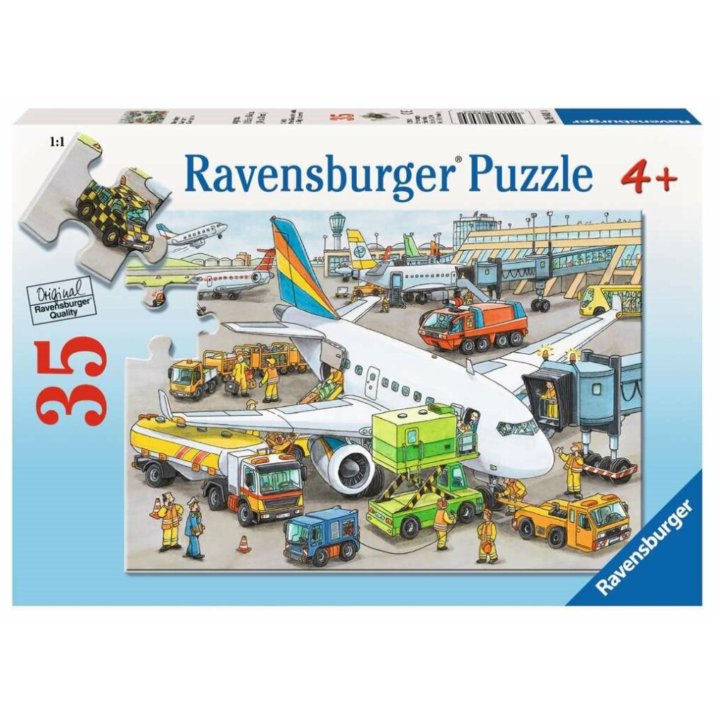 Puzzle di una scena aeroportuale con aereo, camion e figure. Il puzzle è intitolato 'Ravensburger Puzzle 4+'