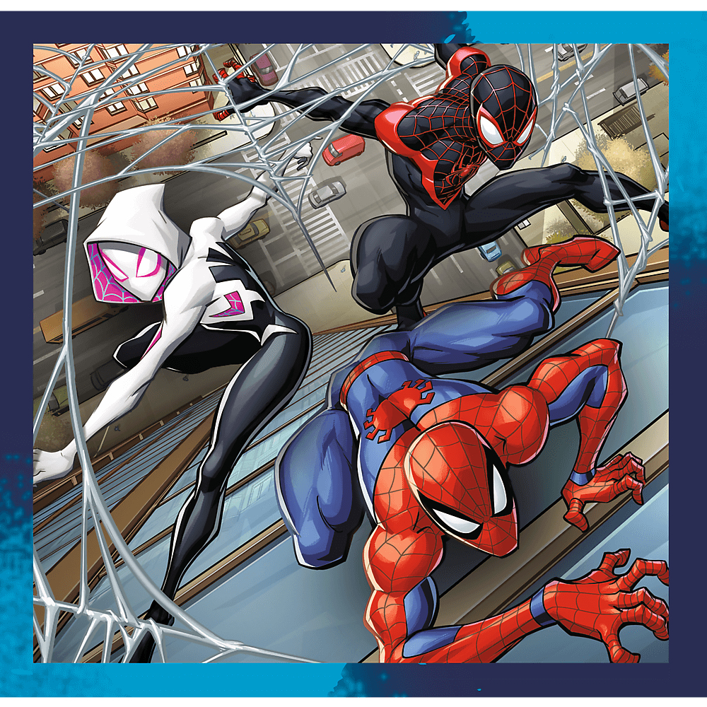 Spider-Man, Spider-Gwen und Miles Morales schwingen sich mit Spinnenweben durch eine Stadt. Im Hintergrund sind Gebäude und Autos zu sehen.