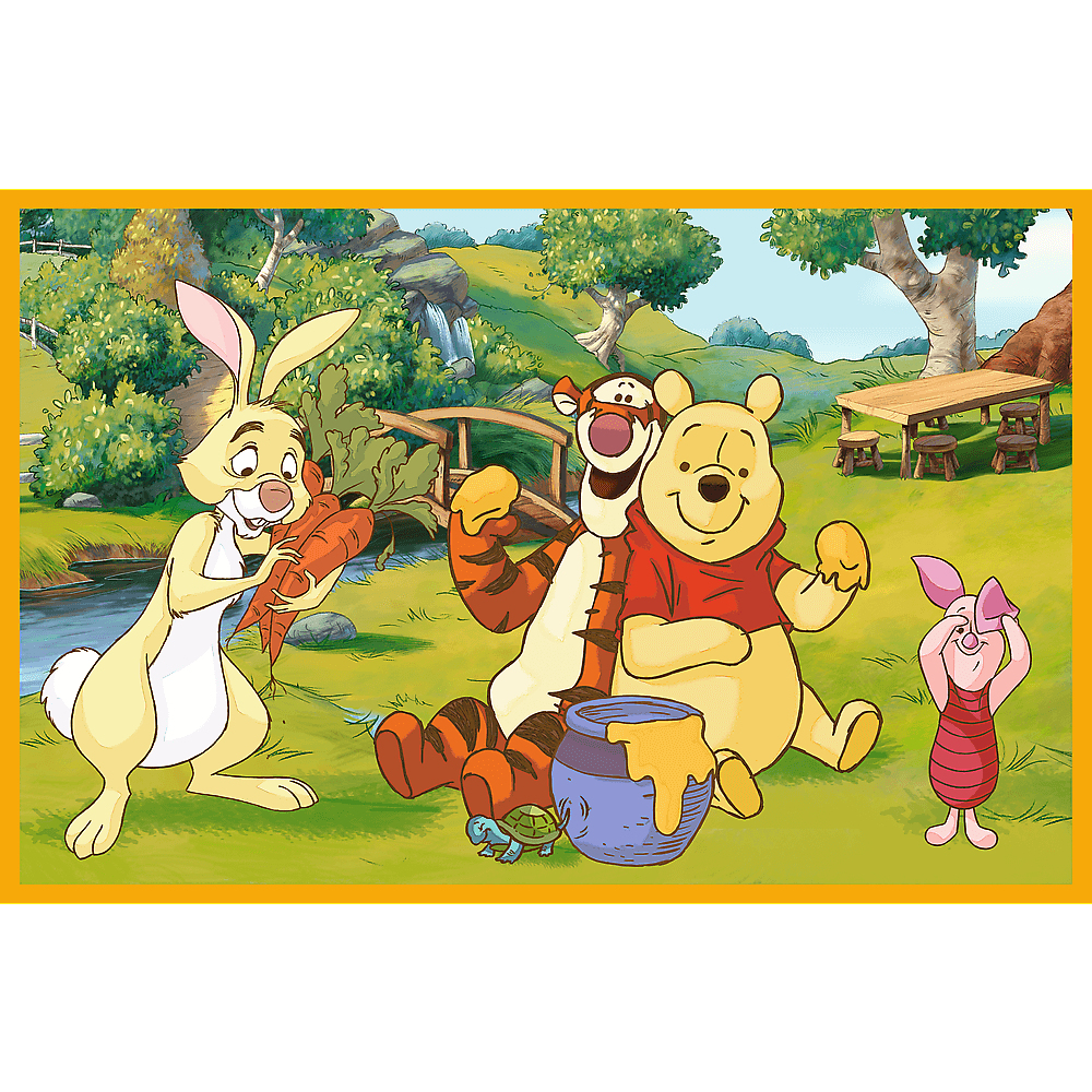 Winnie Puuh und Freunde auf einer Wiese. Hase hält Karotten. Tigger, Puuh und Ferkel sind zusammen. Honigtopf ist vorhanden.