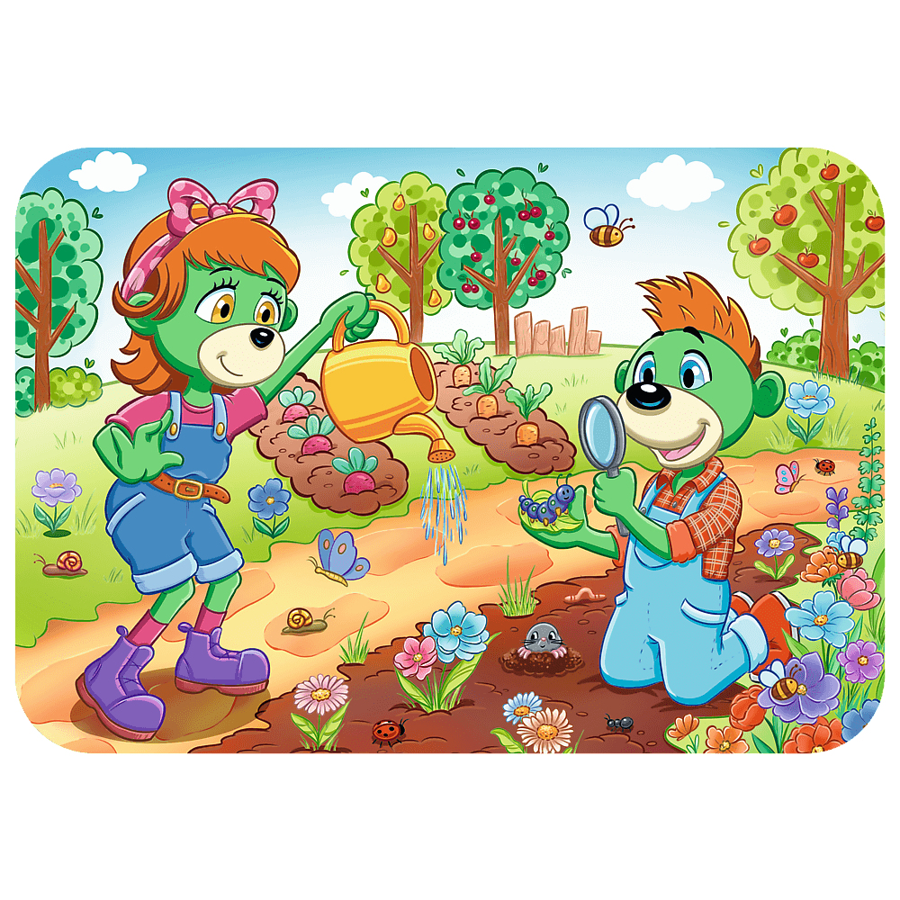 Zwei Cartoon-Bären in einem Garten. Einer gießt Pflanzen, der andere untersucht eine Raupe mit einer Lupe. Blumen und Bäume umgeben sie.