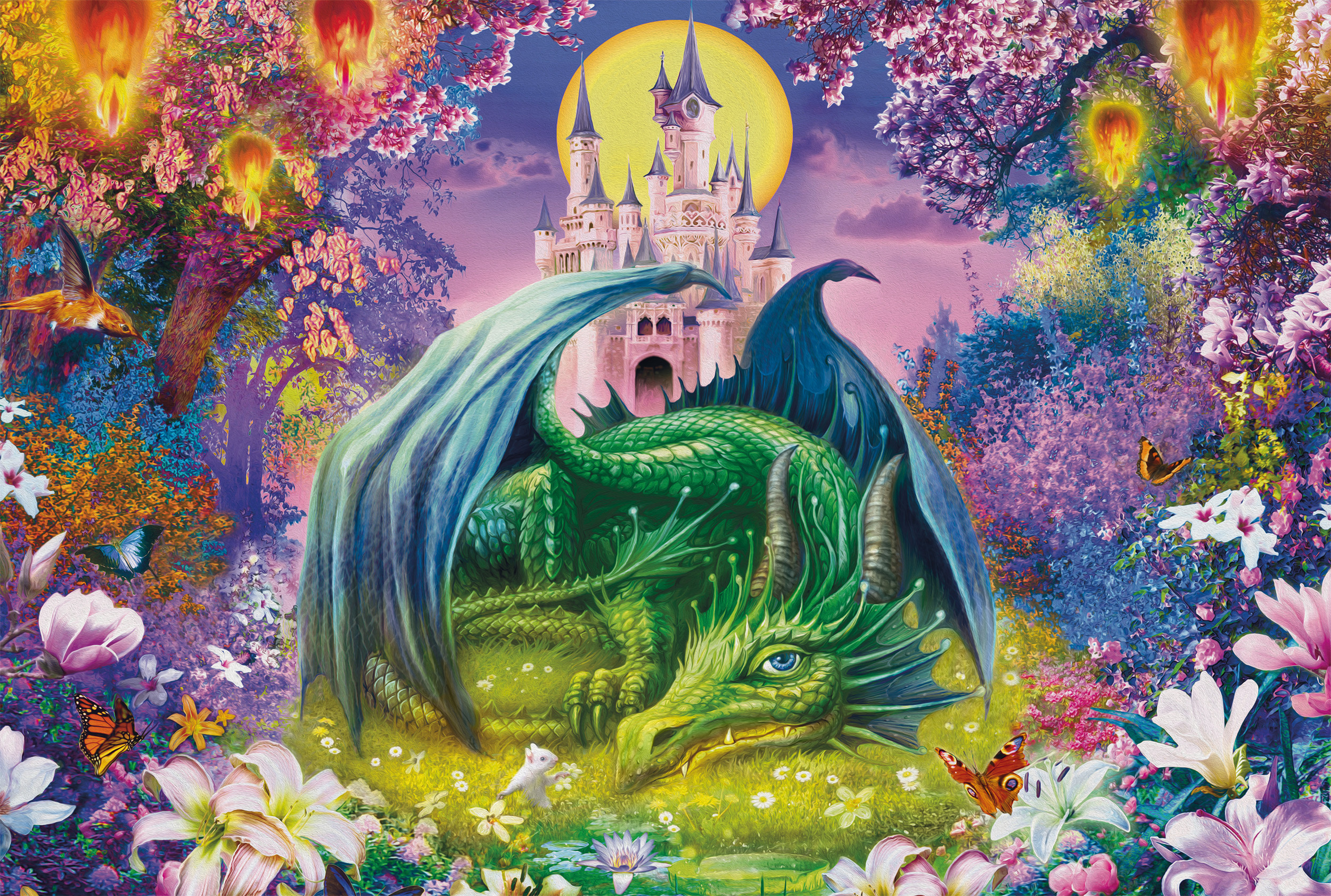 Ein grüner Drache mit blauen Flügeln ruht in einem Blumengarten. Im Hintergrund befindet sich ein Schloss.