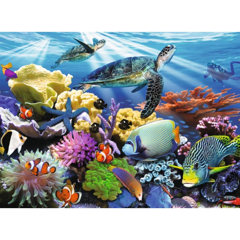 Una scena subacquea con tartarughe marine, pesci colorati, barriere coralline, una stella marina e un subacqueo.