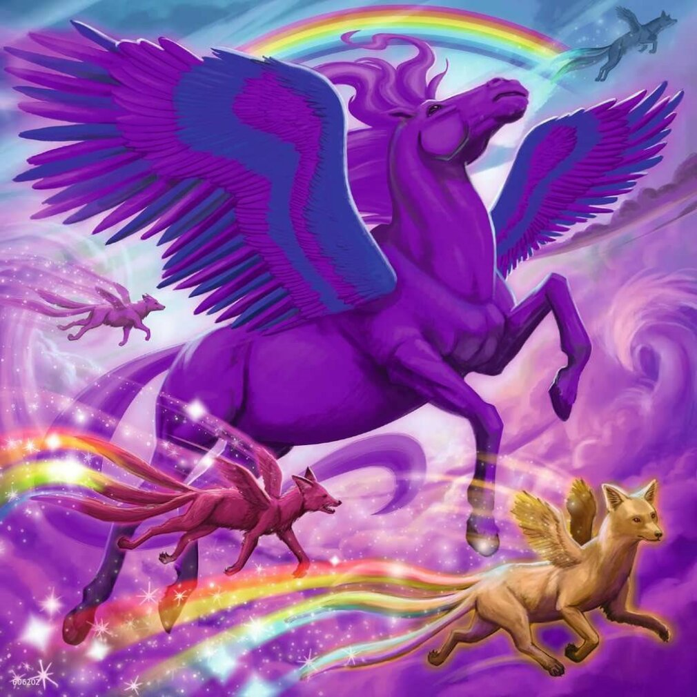 Un pegaso viola con ali blu vola sopra volpi alate con la coda arcobaleno, su sfondo di arcobaleno e nuvole.