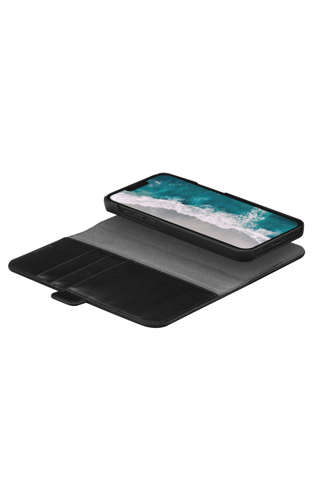 Uno smartphone in una custodia nera è sopra un portafoglio in pelle nera aperto. Il telefono mostra una scena di spiaggia.