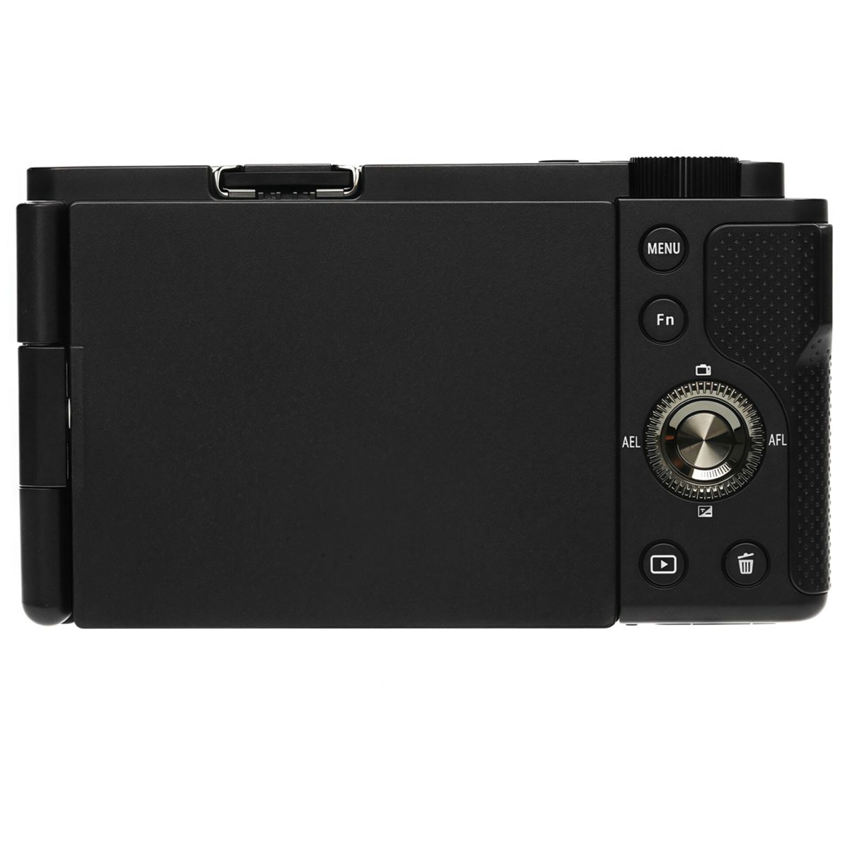 Een zwarte digitale camera. Hij heeft een draaiknop met AEL en AFL, en knoppen met de labels Menu en Fn. De camera staat op een wit oppervlak.