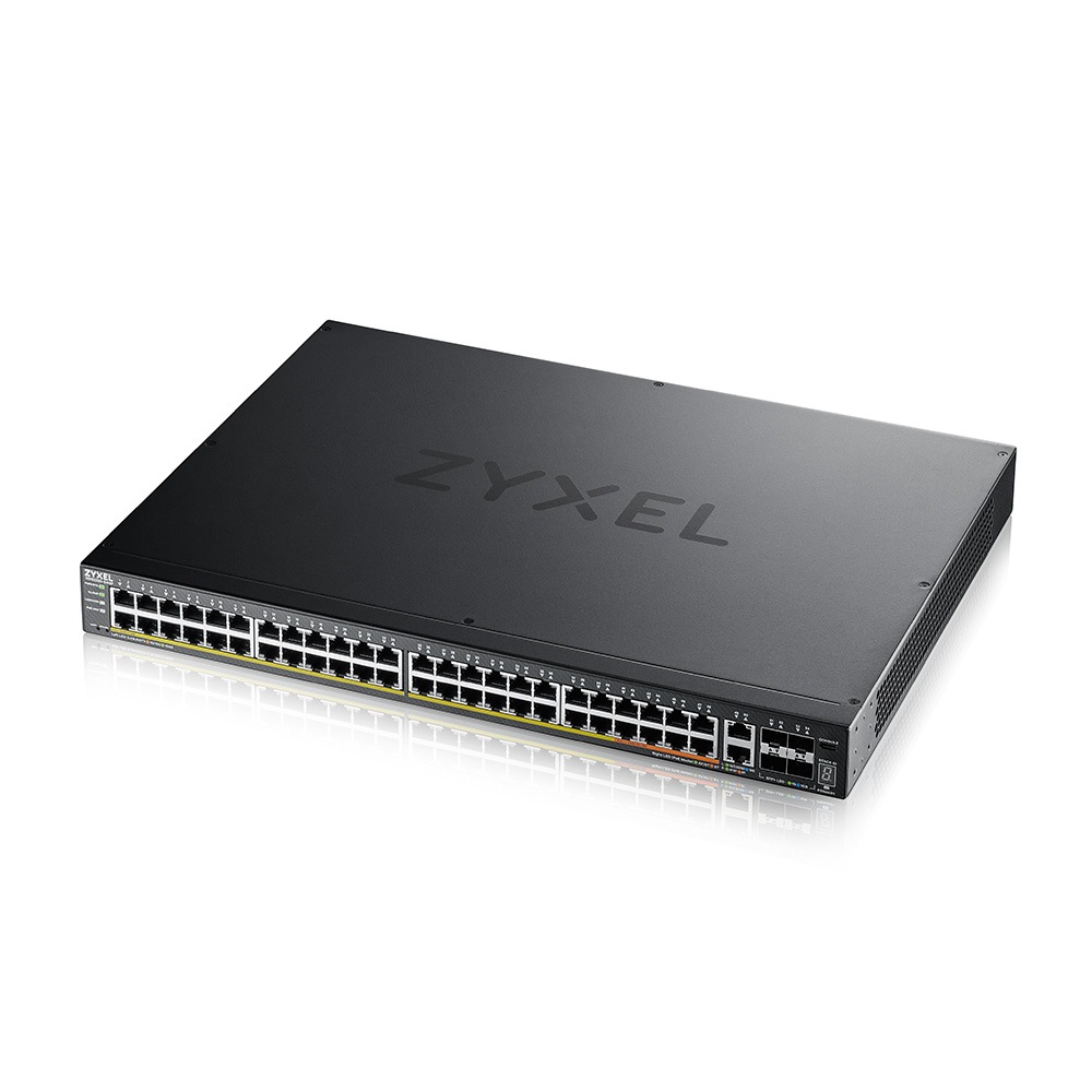 Ein Zyxel-Netzwerk-Switch auf weißem Hintergrund. Er ist schwarz mit vielen Anschlüssen. Das Zyxel-Logo befindet sich oben.
