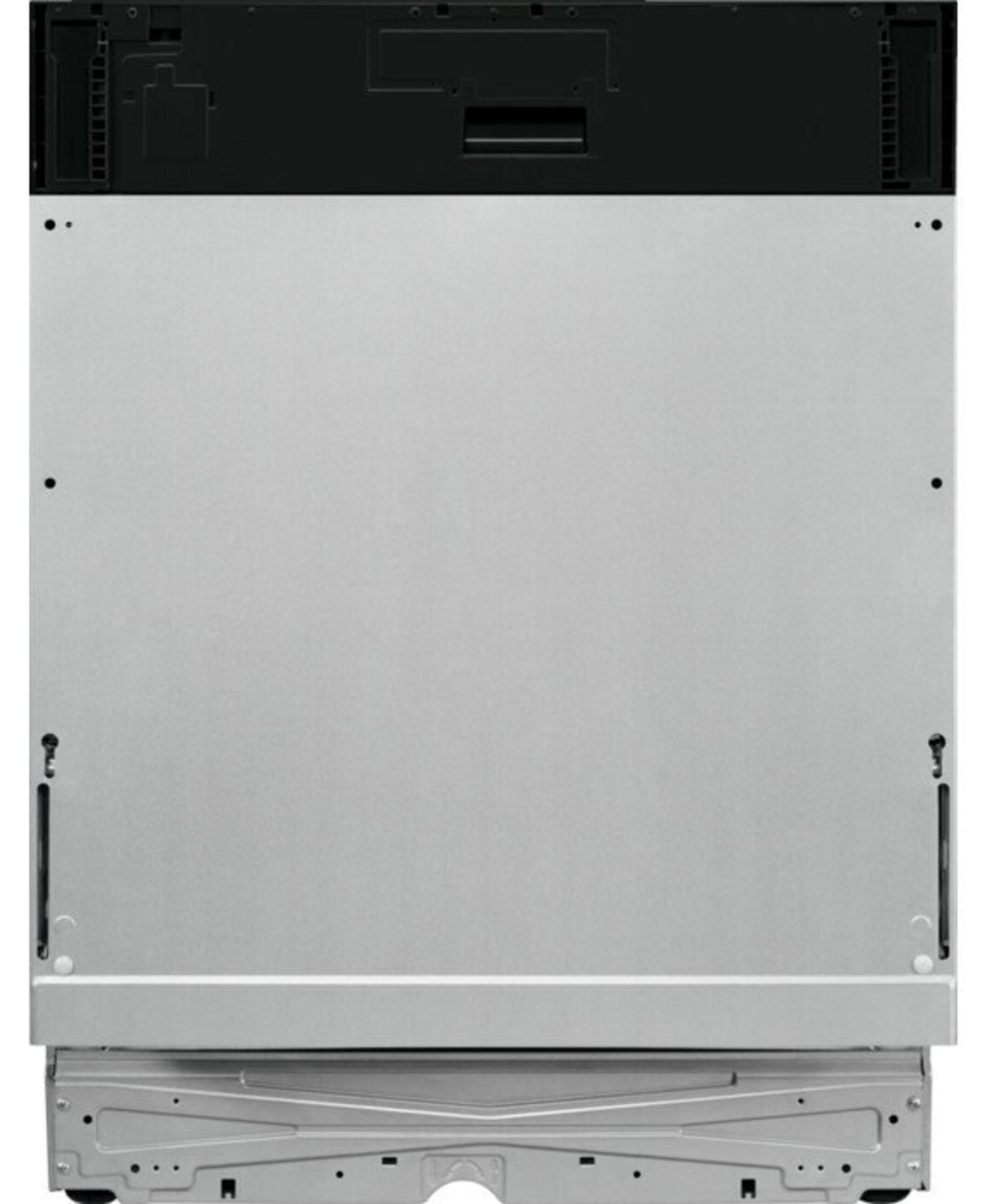 Zbliżenie zmywarki ze stali nierdzewnej. Ma czarną górną część i srebrny przód.