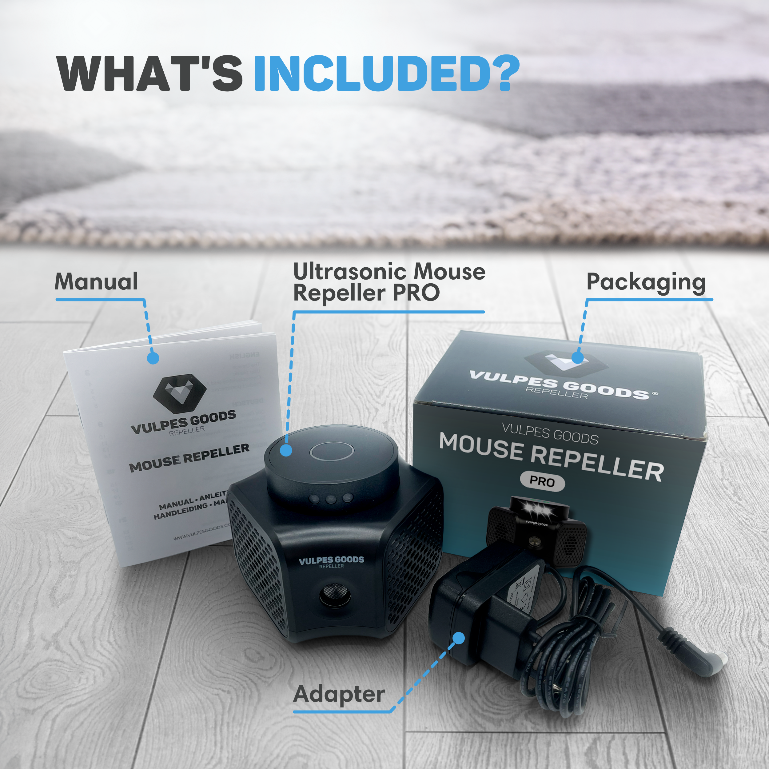 Das Bild zeigt ein Ultraschall-Mäuseabwehr PRO-Kit mit Handbuch, Adapter und Verpackung. Das Kit liegt auf Holz.