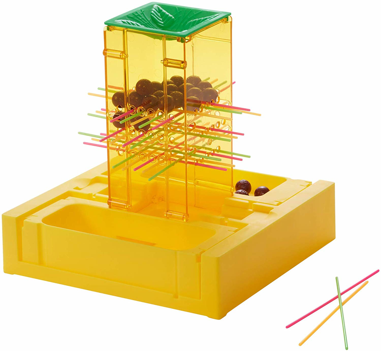 Ein gelbes und transparentes Spiel mit braunen Kugeln und bunten Stäben. Die Oberseite ist grün. Einige Stäbe sind außerhalb der Struktur.