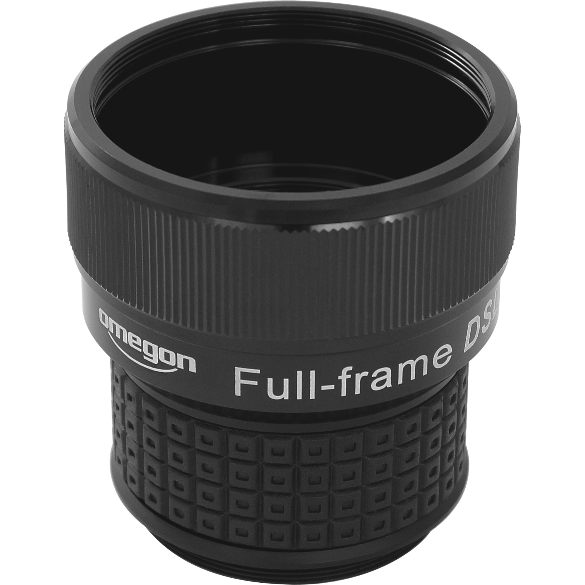 Ein schwarzer Omegon Full-Frame DS-Adapter. Oben ist eine große Öffnung, der Körper hat Rillen und Text.