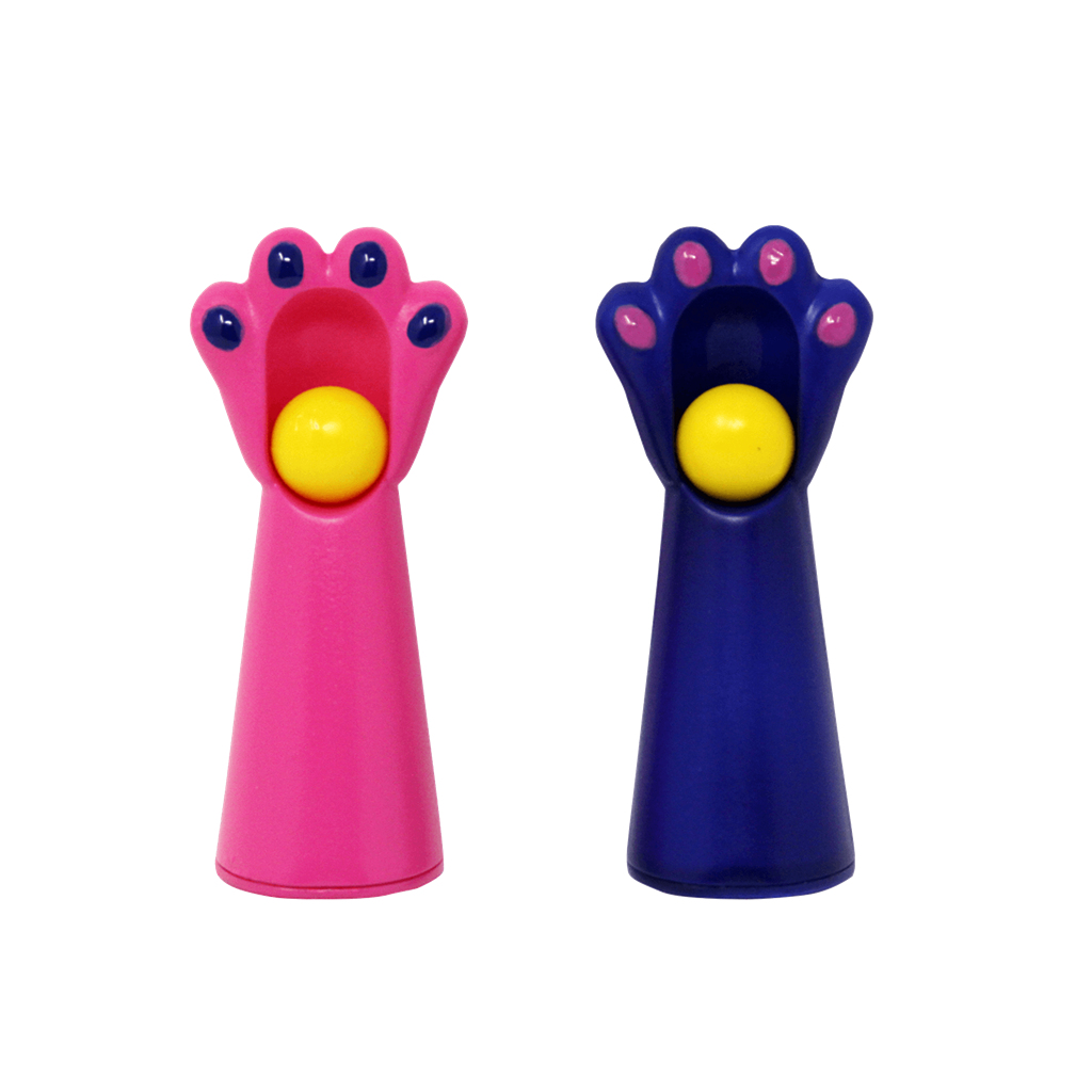 Dos juguetes con forma de pata de gato con bolas amarillas. Uno es rosa, el otro azul. Ambos tienen detalles azul oscuro.
