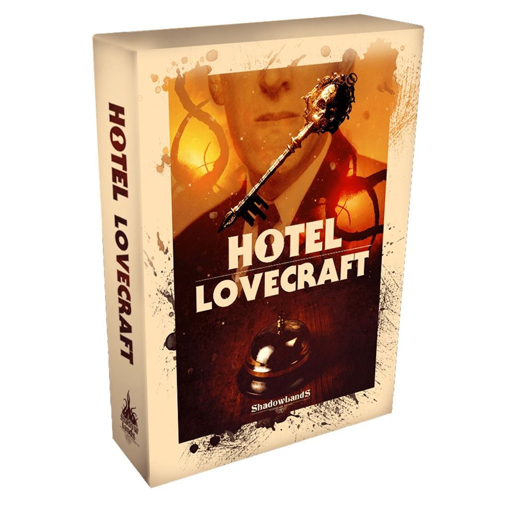 Una caja de juego titulada 'Hotel Lovecraft'. Presenta una llave, una campana y una cara. La caja es de tono beige con acentos oscuros.