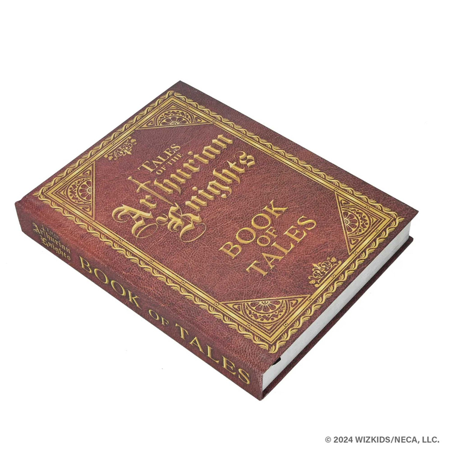 Un libro chiuso intitolato "Tales of the Arthurian Knights". La copertina è marrone con scritte e dettagli dorati, su sfondo bianco.