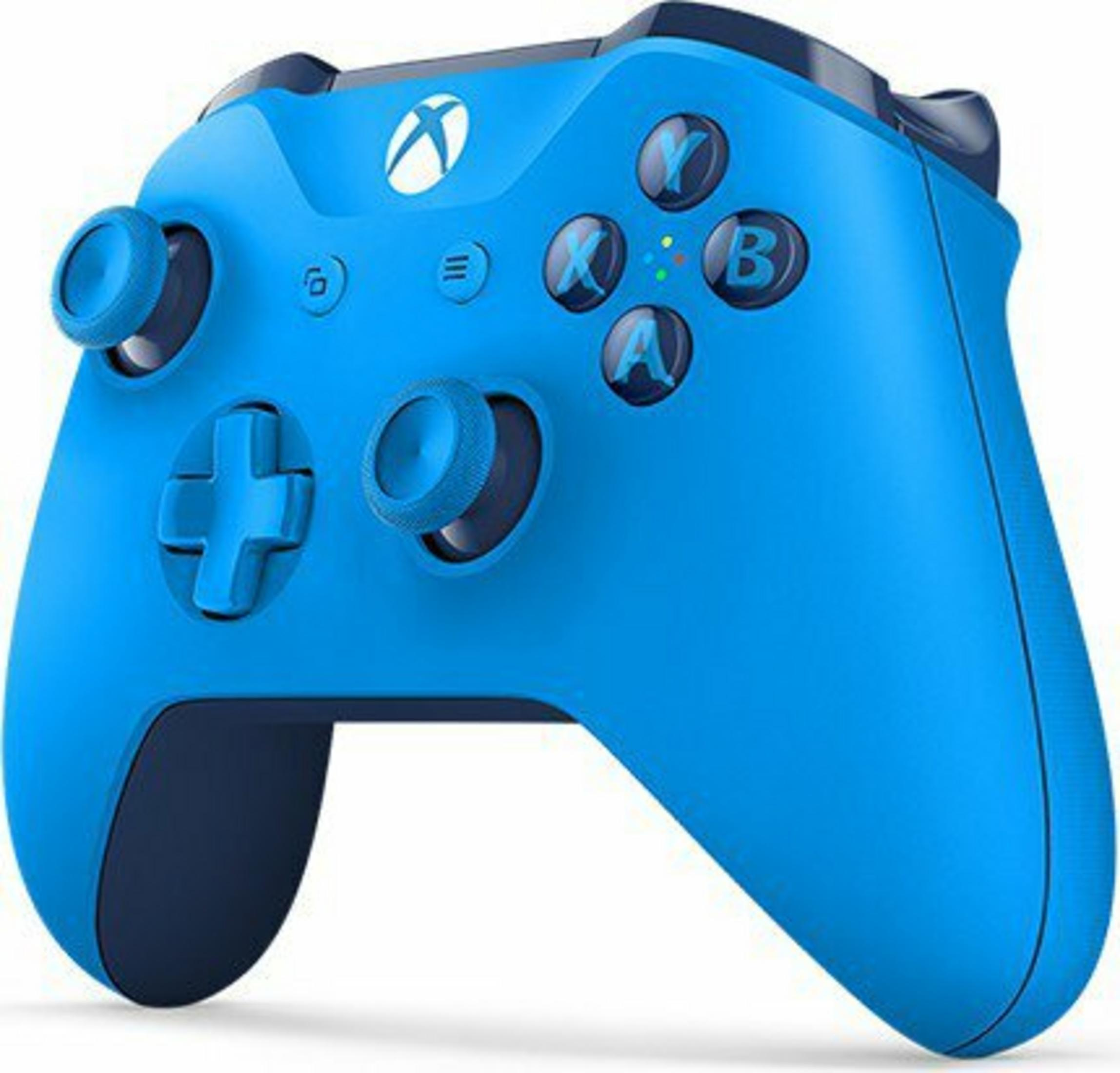 Ein blauer Xbox-Controller. Es hat Knöpfe und Sticks. Der Hintergrund ist weiß.