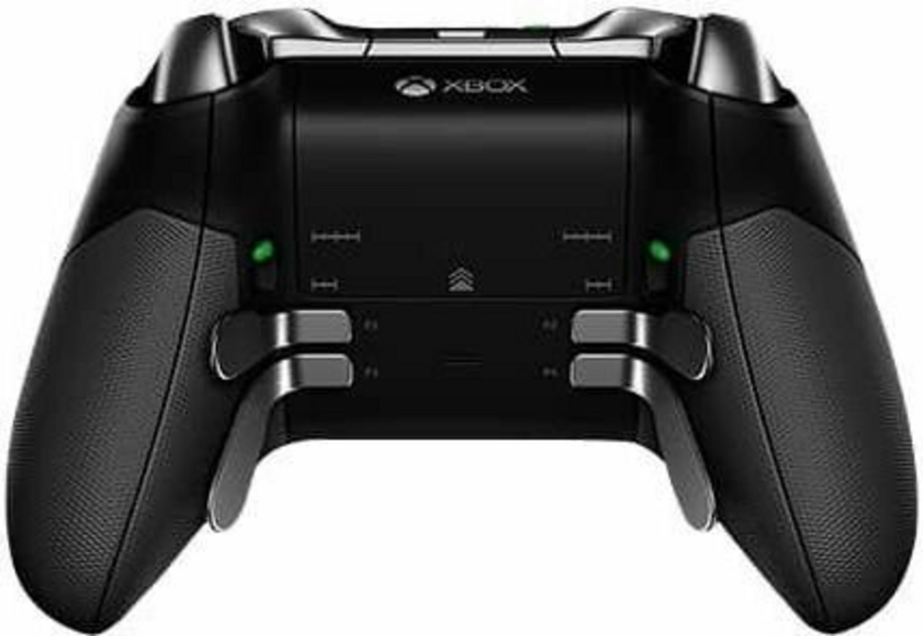 Schwarzer Xbox-Controller mit silbernen Triggern und Tasten. Mit strukturierten Griffen und dem Xbox-Logo.