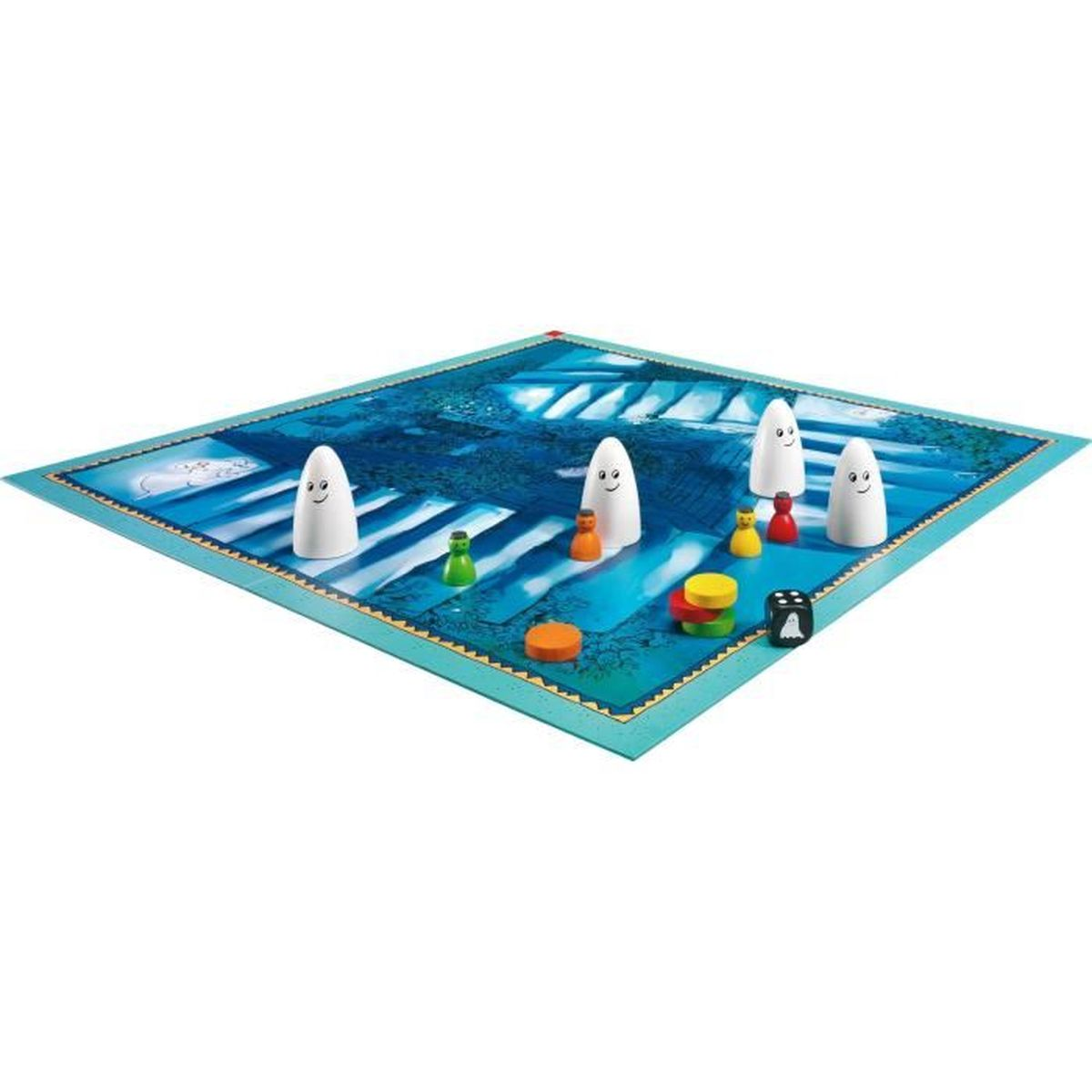 Brettspiel mit Geisterfiguren und farbigen Spielsteinen. Ein Würfel und ein quadratisches Spielbrett mit Meeresdesign sind ebenfalls sichtbar.