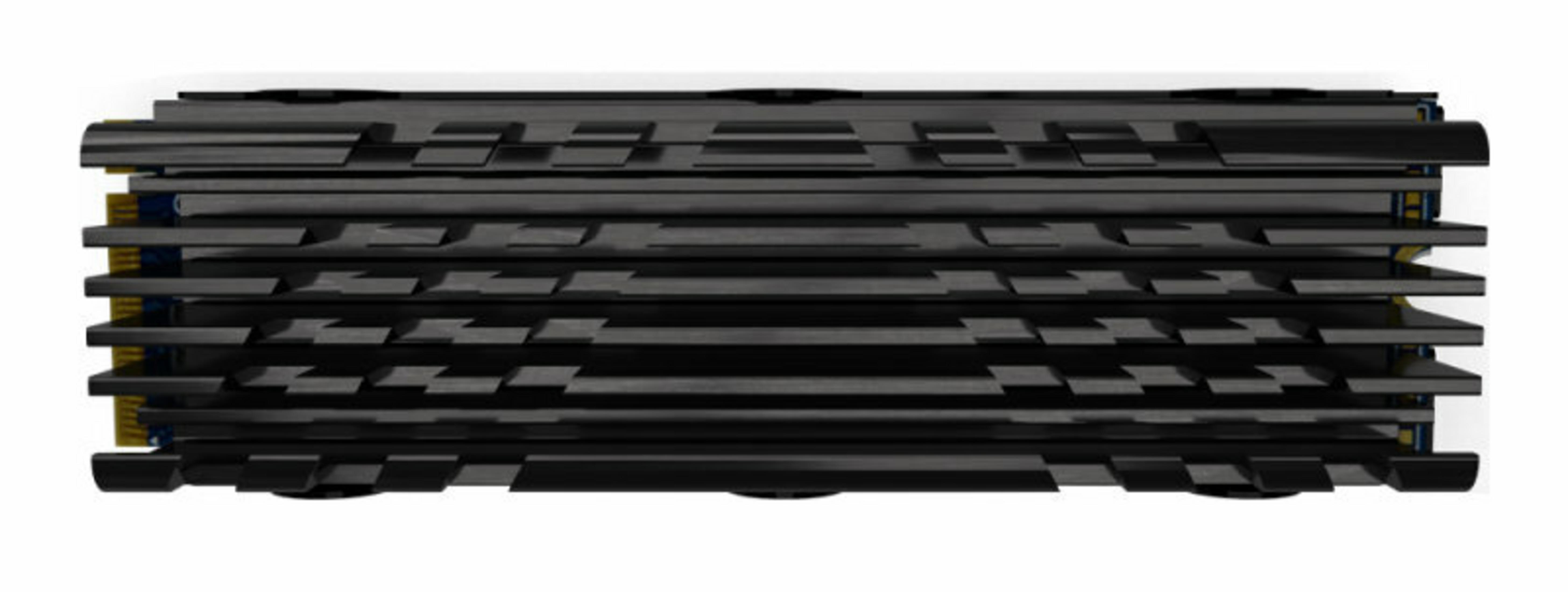 Zbliżenie czarnego, warstwowego elementu, prawdopodobnie radiatora. Ma złożony, geometryczny wzór i jest umieszczony na białym tle.