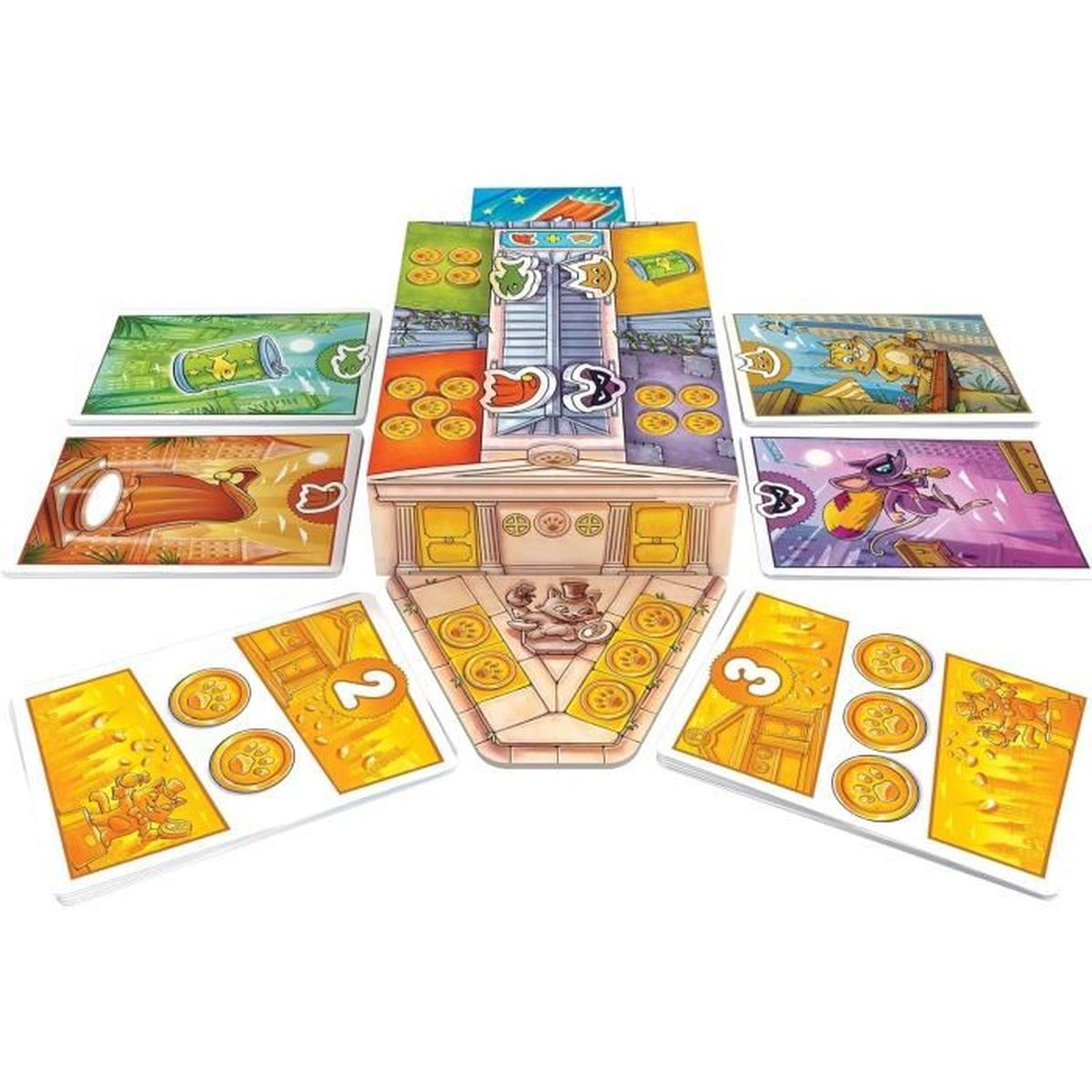 Brettspiel mit Karten und einer zentralen Struktur. Karten zeigen Münzen, Katzen und Charaktere. Die Struktur ähnelt einem Gebäude.