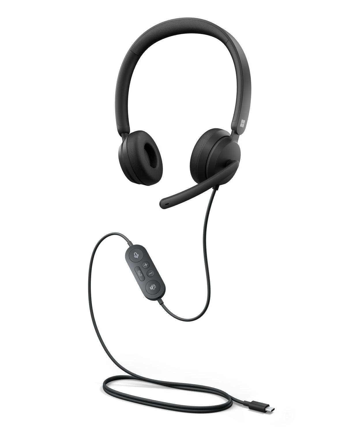 Una cuffia Microsoft nera con microfono. Ha un cavo con un modulo di controllo e un connettore USB-C.