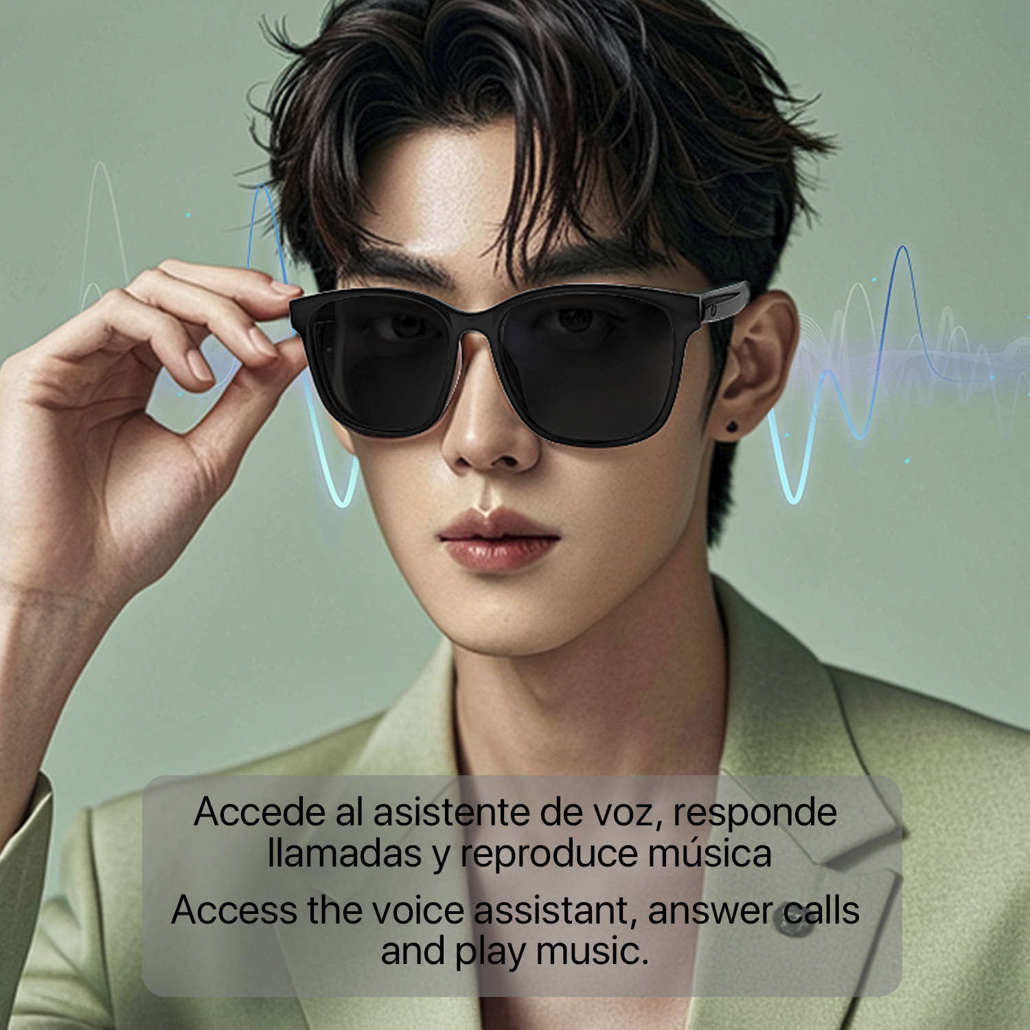 Un uomo con occhiali da sole neri tiene la montatura. Testo: Accedi all'assistente vocale, rispondi alle chiamate e riproduci musica.
