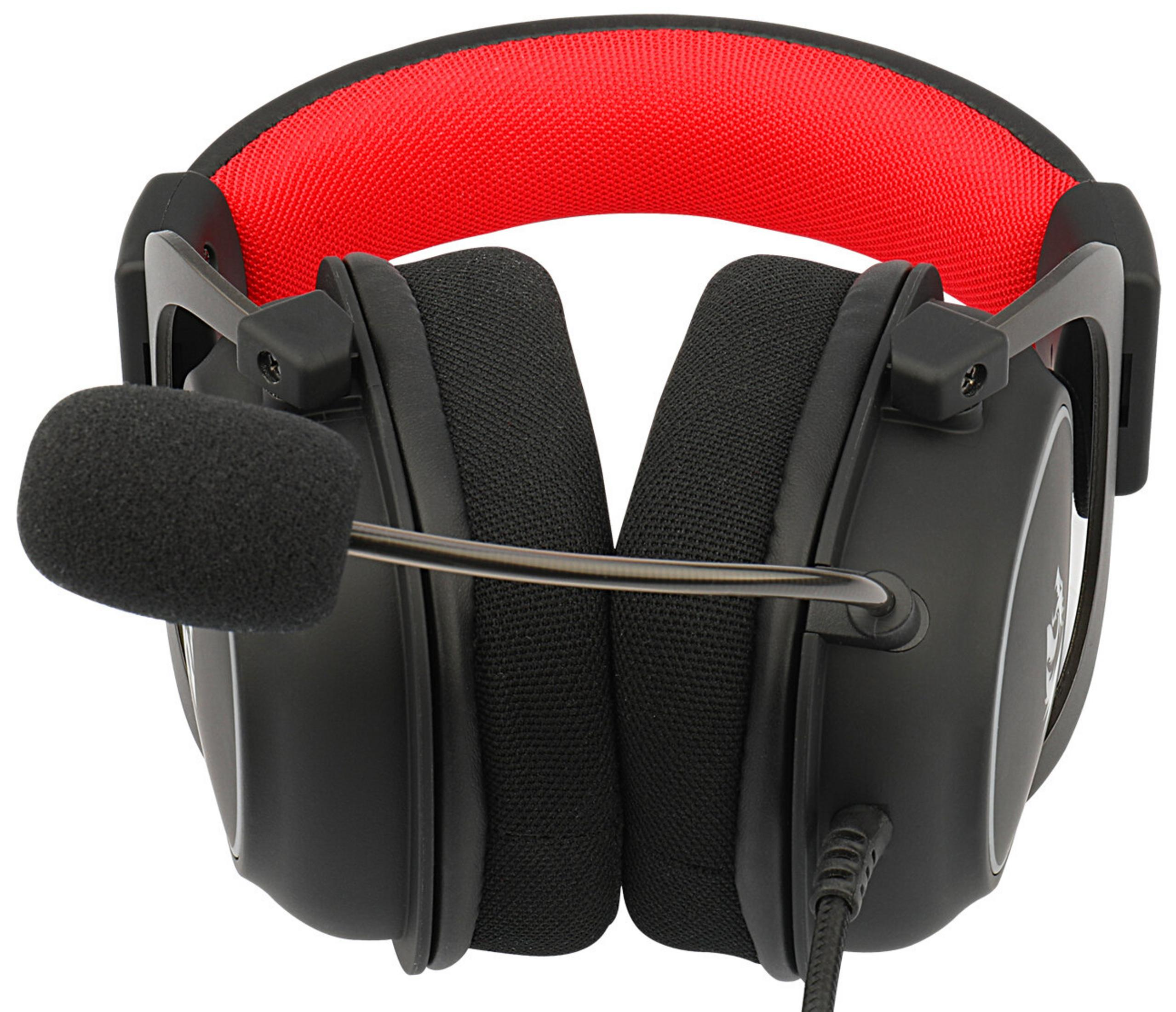 Auriculares para juegos negros con diadema roja y micrófono adjunto. Las orejeras son negras.