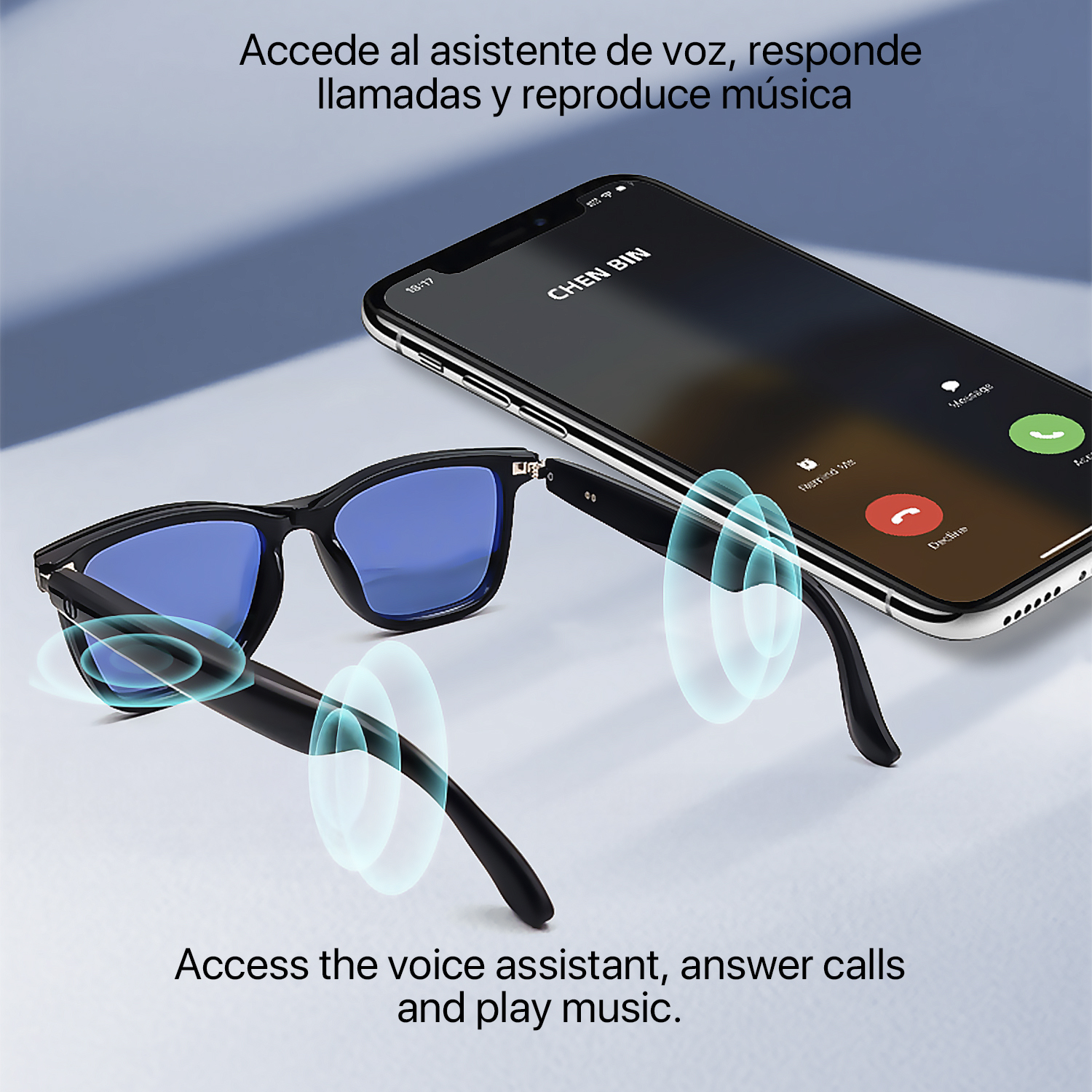 Occhiali intelligenti neri vicino a un telefono che mostra una schermata di chiamata. Il testo dice: accedi all'assistente vocale, rispondi alle chiamate, riproduci musica.