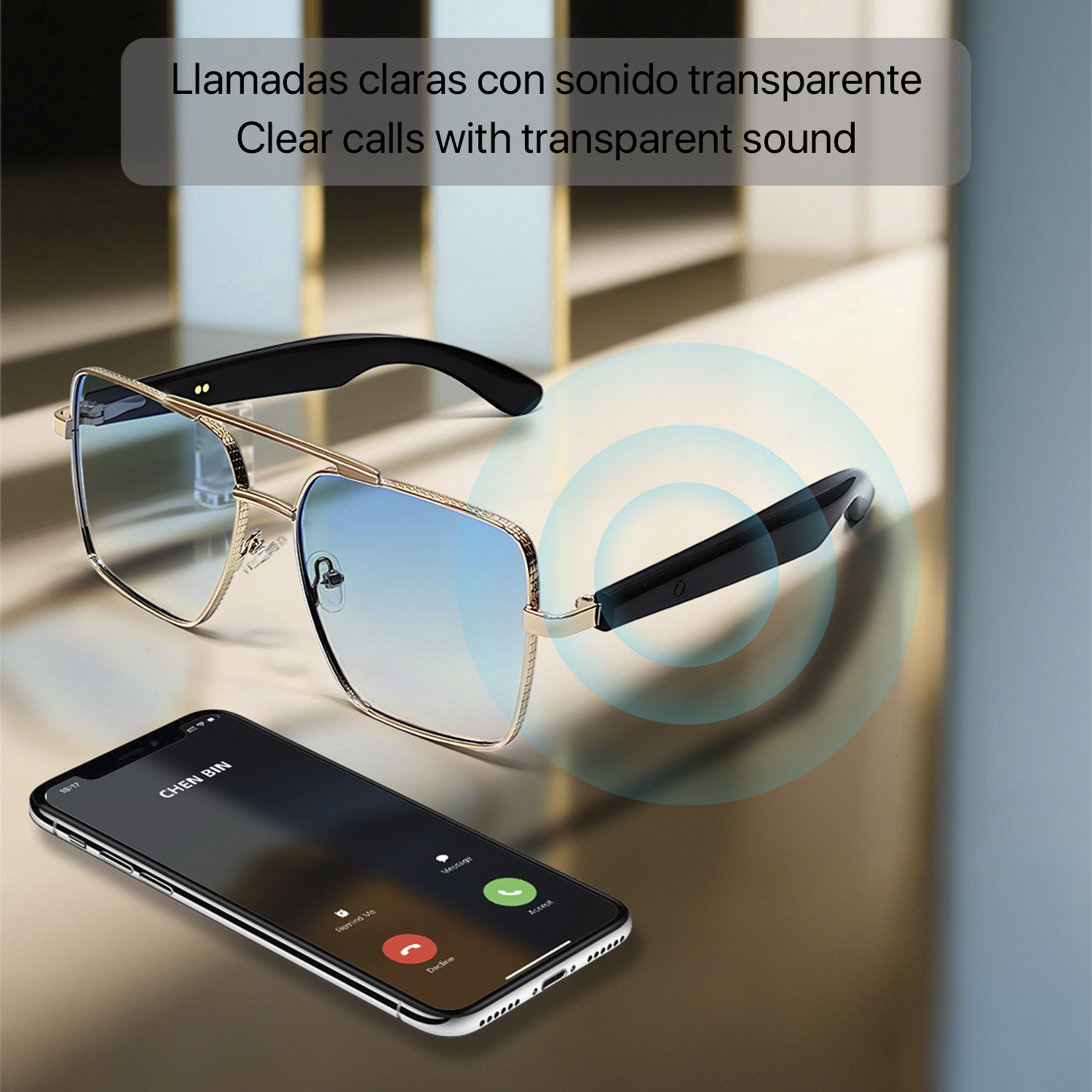 Occhiali intelligenti con telefono e schermata di chiamata. Gli occhiali sono oro e neri. Il telefono mostra una chiamata in arrivo.