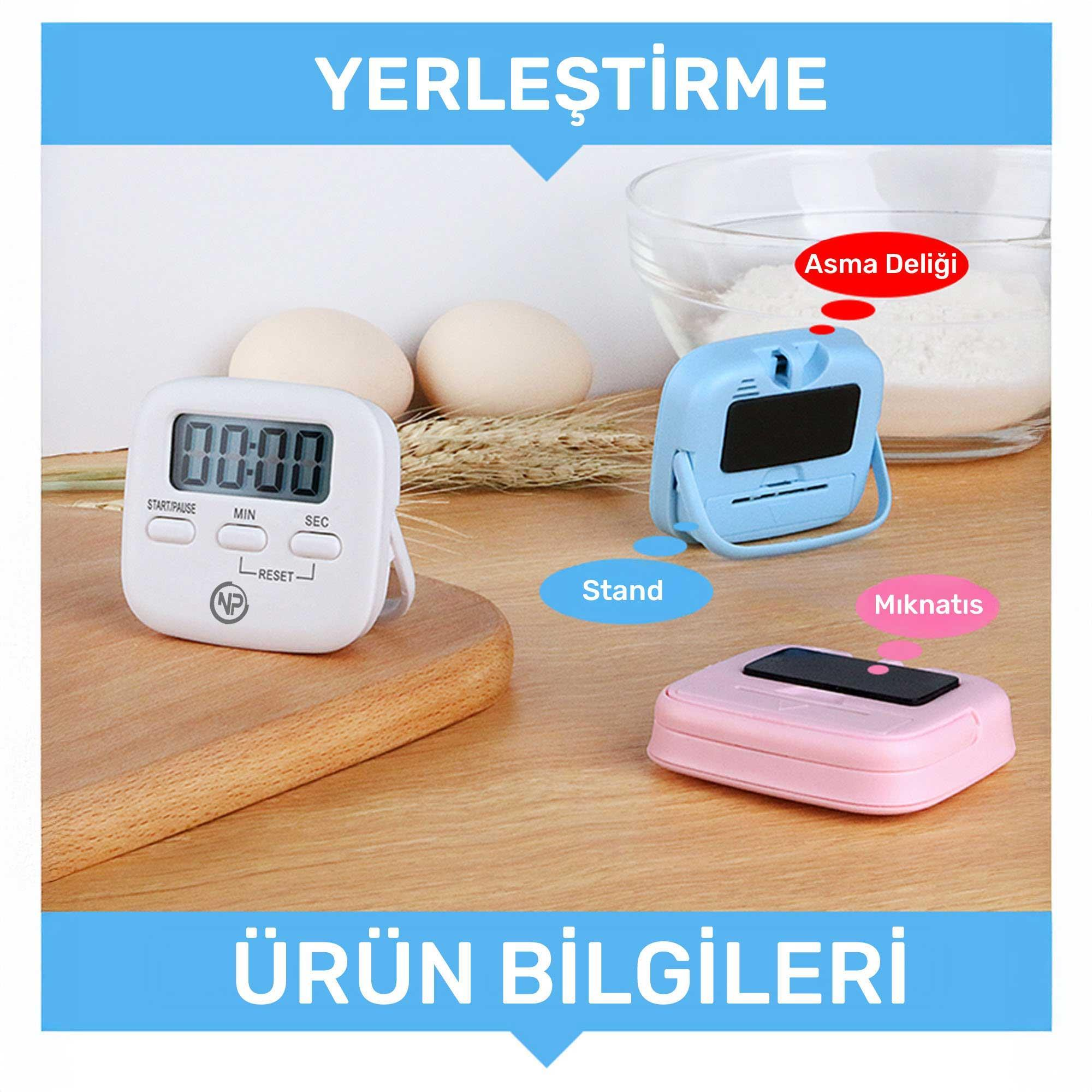Görselde üç mutfak zamanlayıcısı var: beyaz, mavi ve pembe. Ayrıca yumurta ve bir kase un. Metin parçaları etiketliyor.