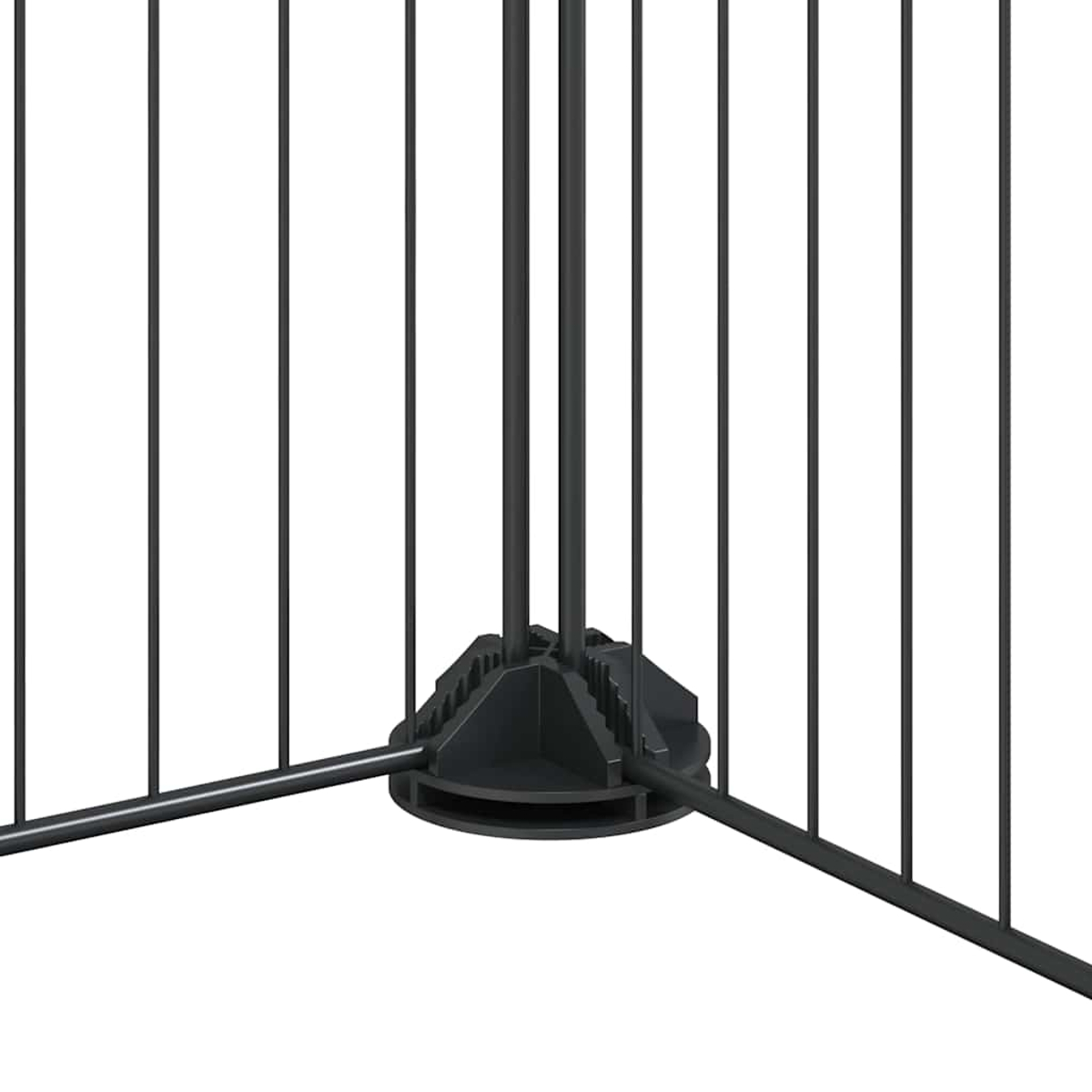 Ein schwarzes Metallzaunelement wird gezeigt. Es steht auf einem schwarzen Sockel. Vertikale Stäbe bilden den Zaun. Der Hintergrund ist weiß.