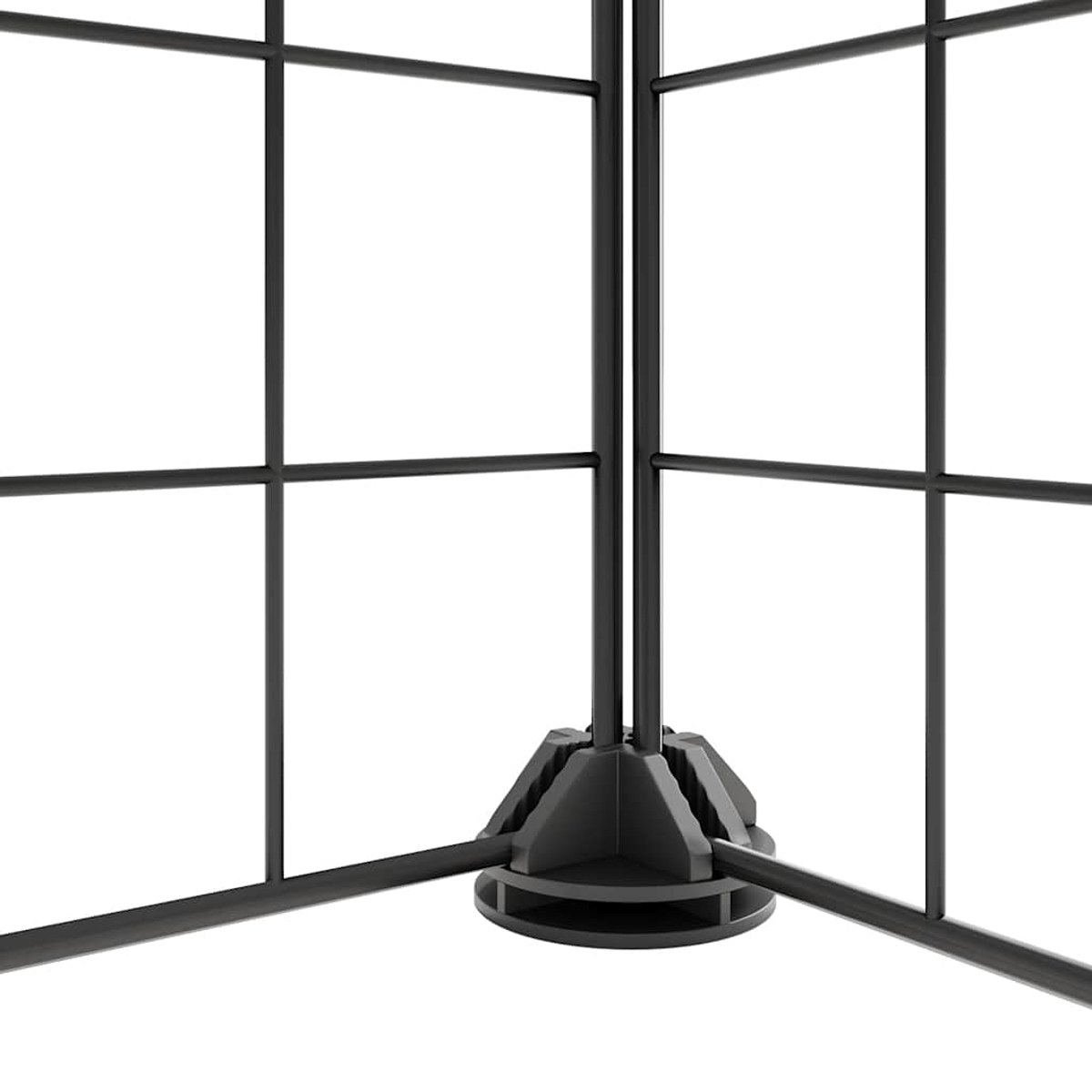 Schwarze Metallgitterstruktur mit Sockel. Das Gitter bildet Quadrate mit weißem Hintergrund. Der Sockel ist geometrisch und schwarz.