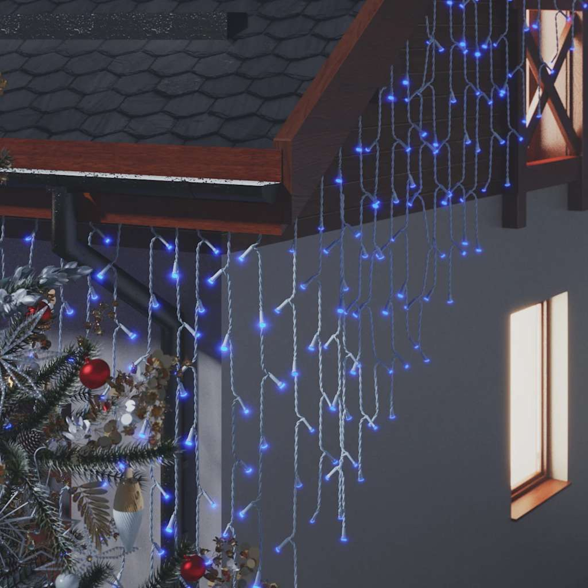 Ein Hausdach mit Weihnachtsbeleuchtung. Blaue Lichter hängen vom Dach. Auf der linken Seite steht ein Weihnachtsbaum. Rechts ist ein Fenster.