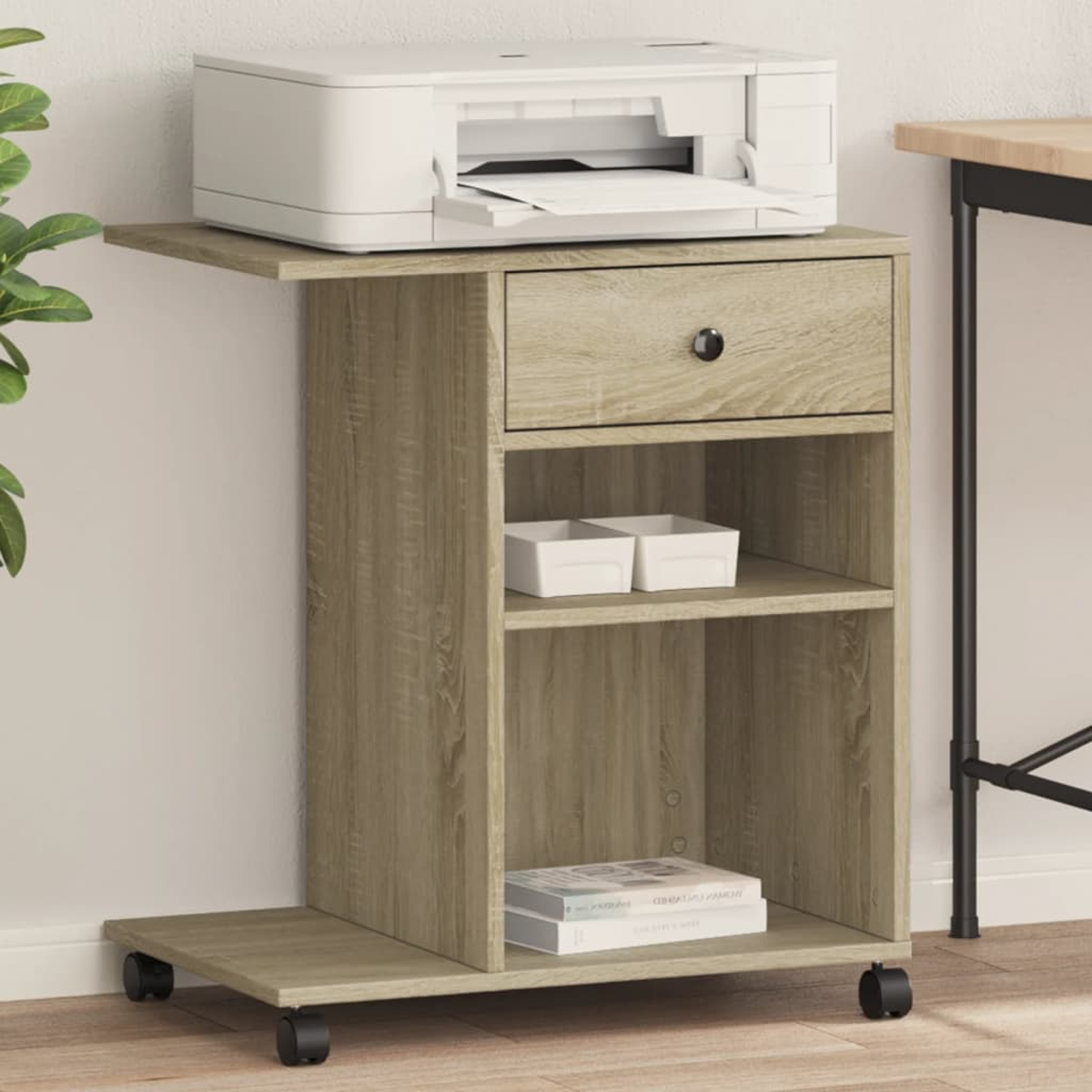 Ein beiger Druckerstand mit Drucker, Schublade, Regalen mit Behältern und Büchern. Er hat Rollen für Mobilität.