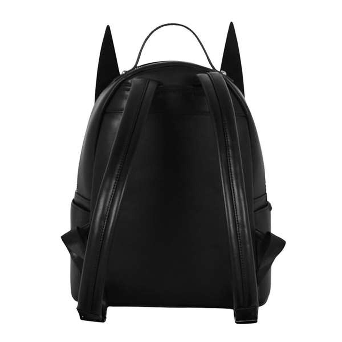 Ein schwarzer Fledermaus-Rucksack mit zwei spitzen Ohren, Schultergurten und einem oberen Griff. Er hat Taschen an den Seiten.