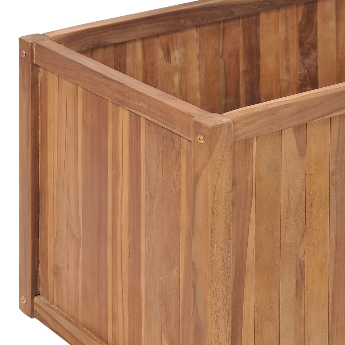 Nahaufnahme eines hölzernen Pflanzkastens. Die Box besteht aus vertikalen Holzplanken und hat eine rechteckige Form mit sichtbaren Verbindungen.