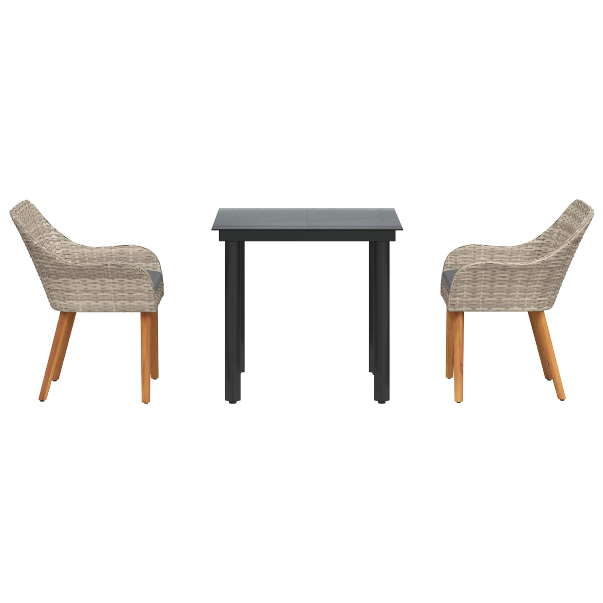 Ein quadratischer schwarzer Tisch mit zwei Korbstühlen auf beiden Seiten. Die Stühle haben Holzbeine und graue Kissen.