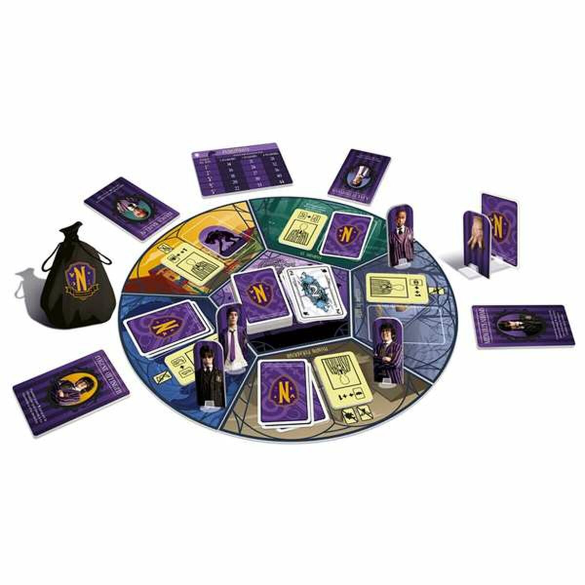 Un juego de mesa con cartas, figuras de personajes y un tablero. El juego presenta la letra 'N' y personajes de Miércoles Addams.