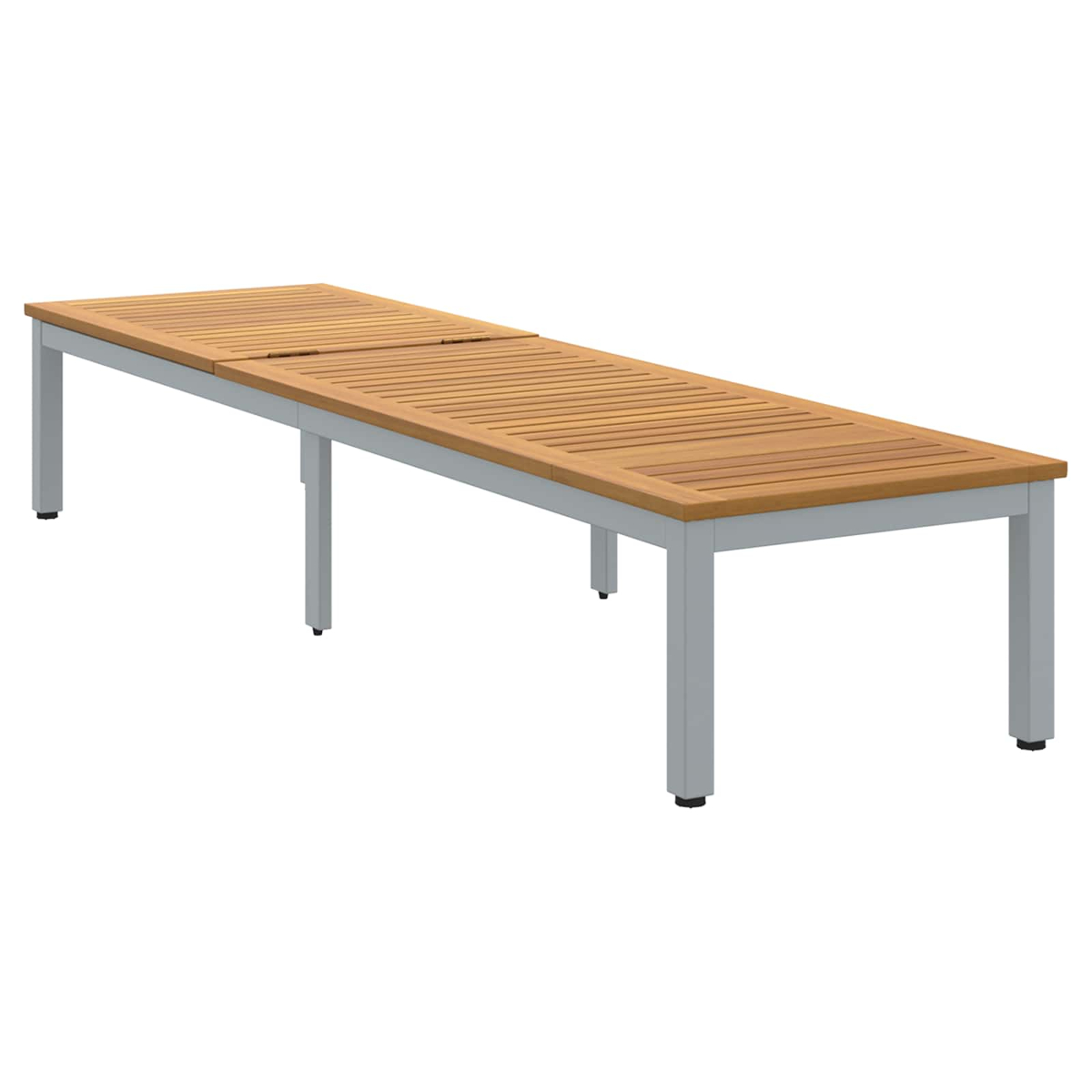 Una mesa larga de madera con patas gris claro. La mesa está hecha de tablas de madera. El fondo es blanco.