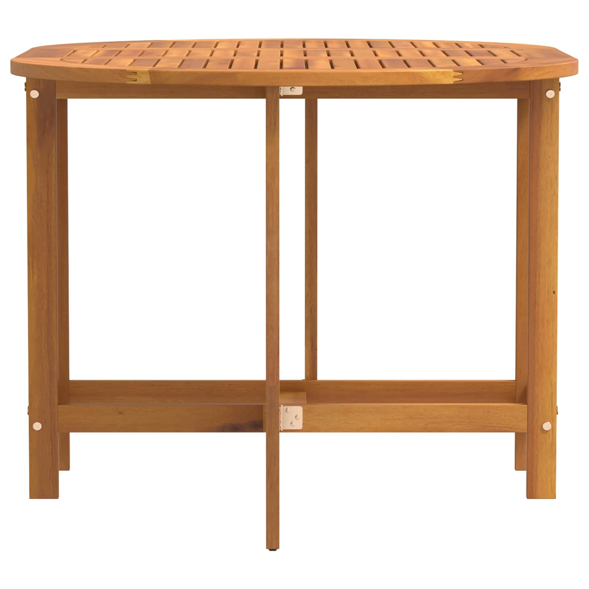 Holztisch für den Außenbereich. Er hat eine Lattenoberseite und gerade Beine. Der Tisch ist braun und auf weißem Grund.